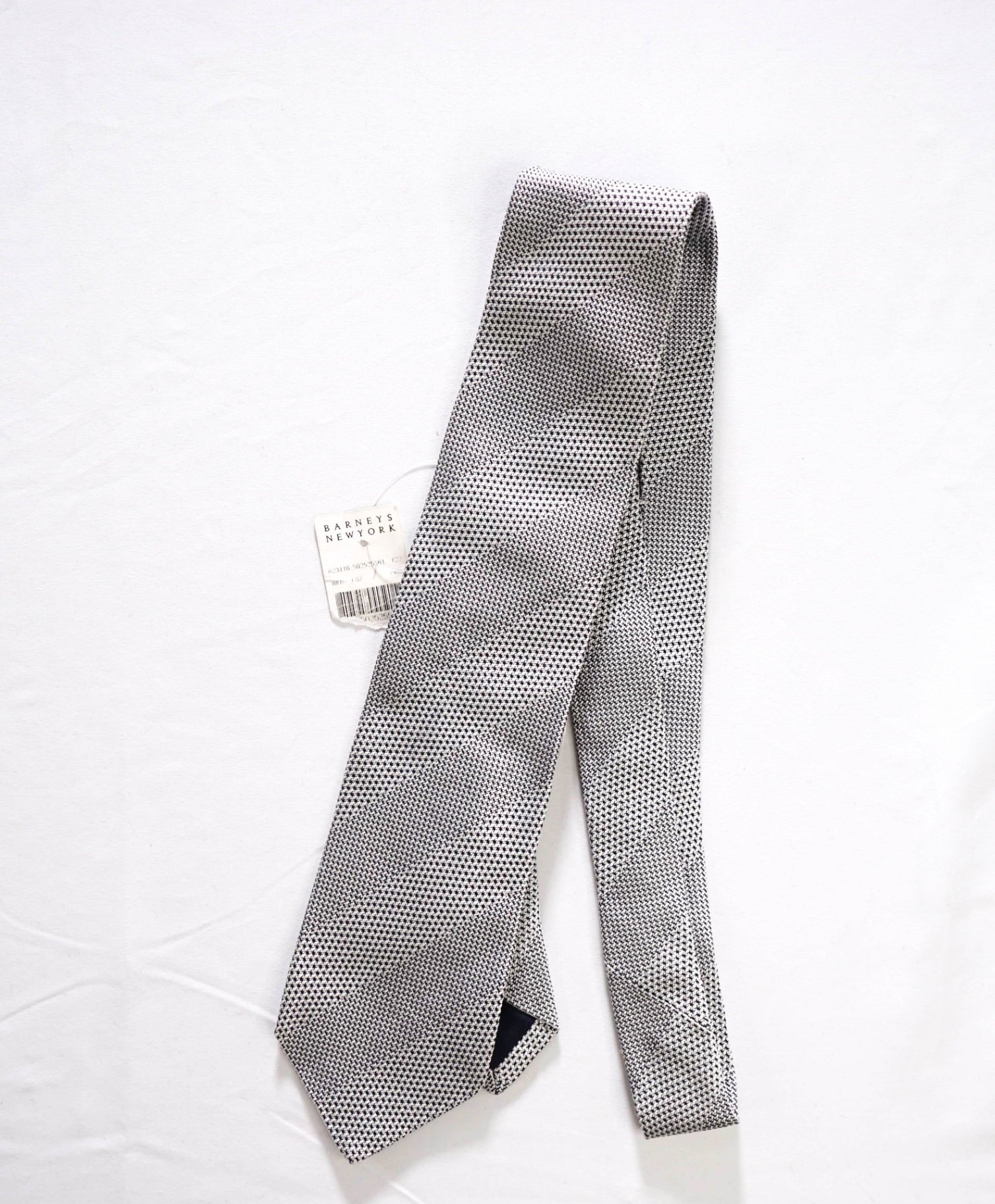 $275 DRAKE'S - Woven White/Black Tonal Stripes Silk - 3" Tie