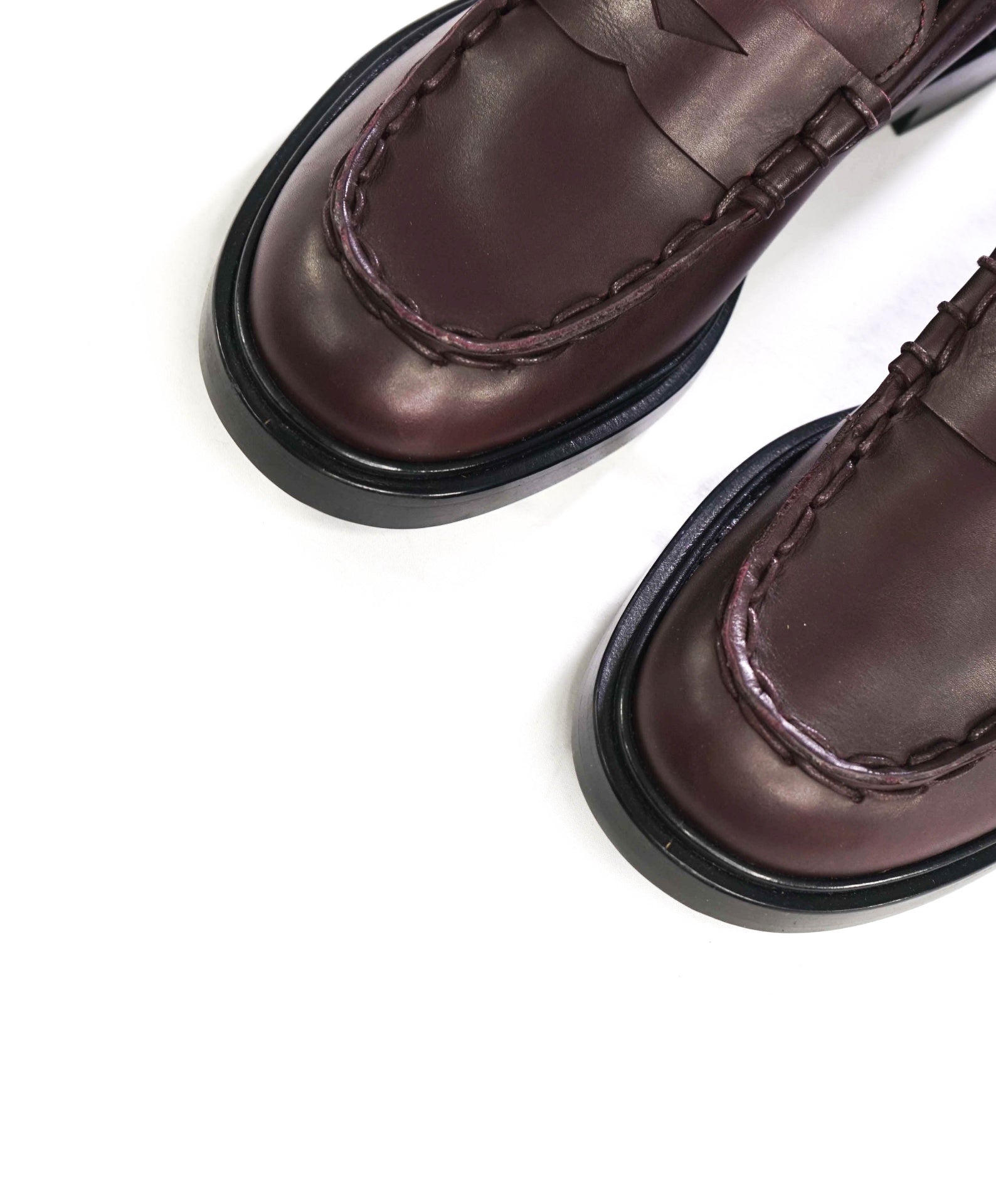 $925 TOD'S - Brown Leather Lug-Sole Loafers - US 8 (7UK)
