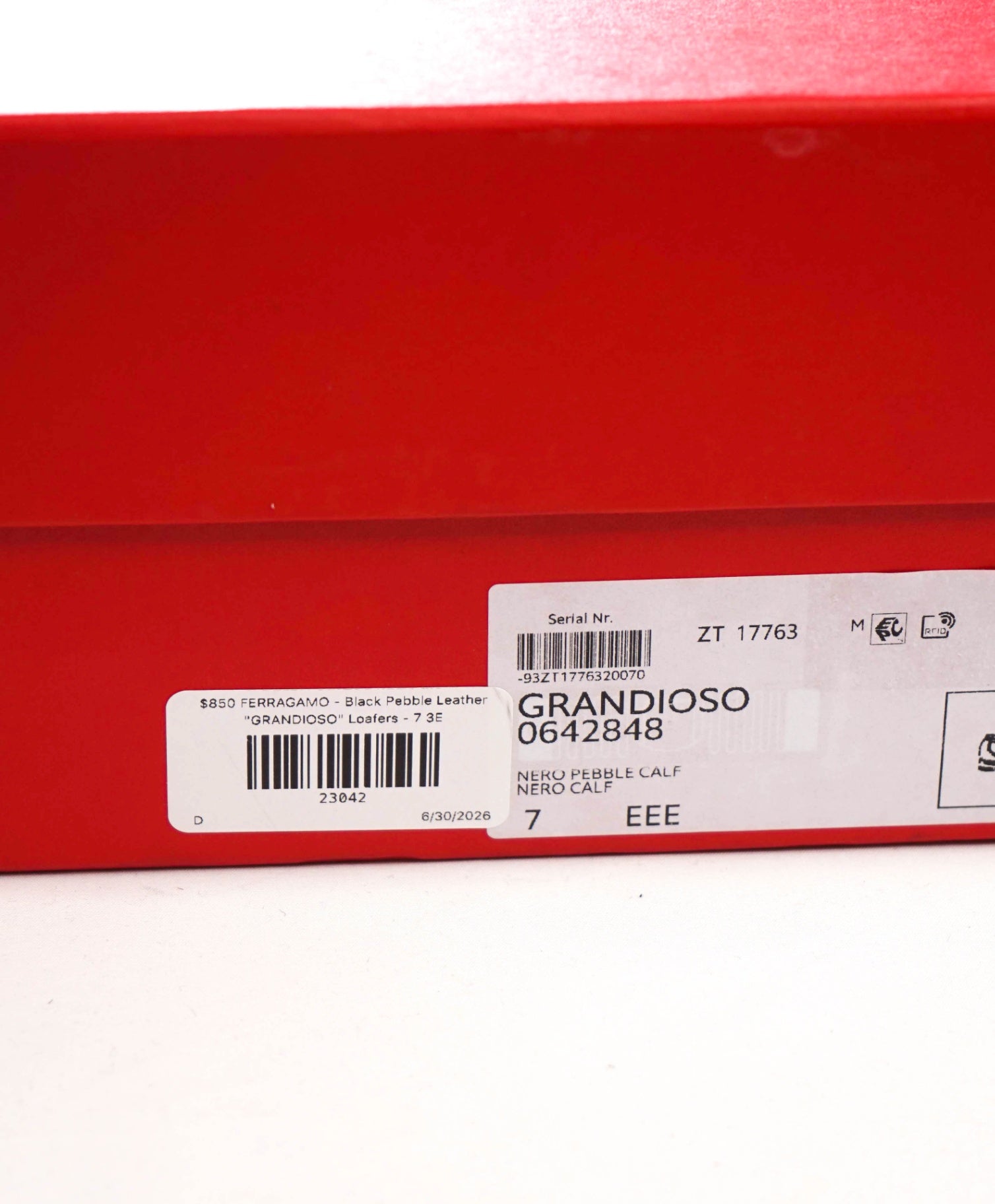 $850 FERRAGAMO - Black Leather "GRANDIOSO" Loafers - 7 3E