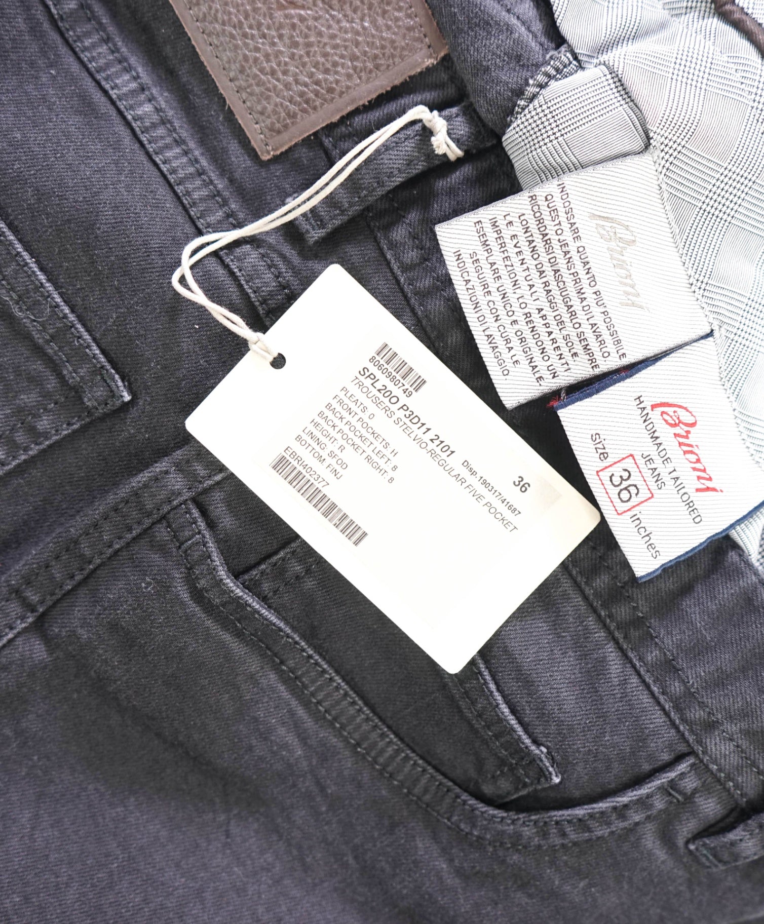 $1,150 BRIONI - Black "STELVIO" Denim Jeans - 36W