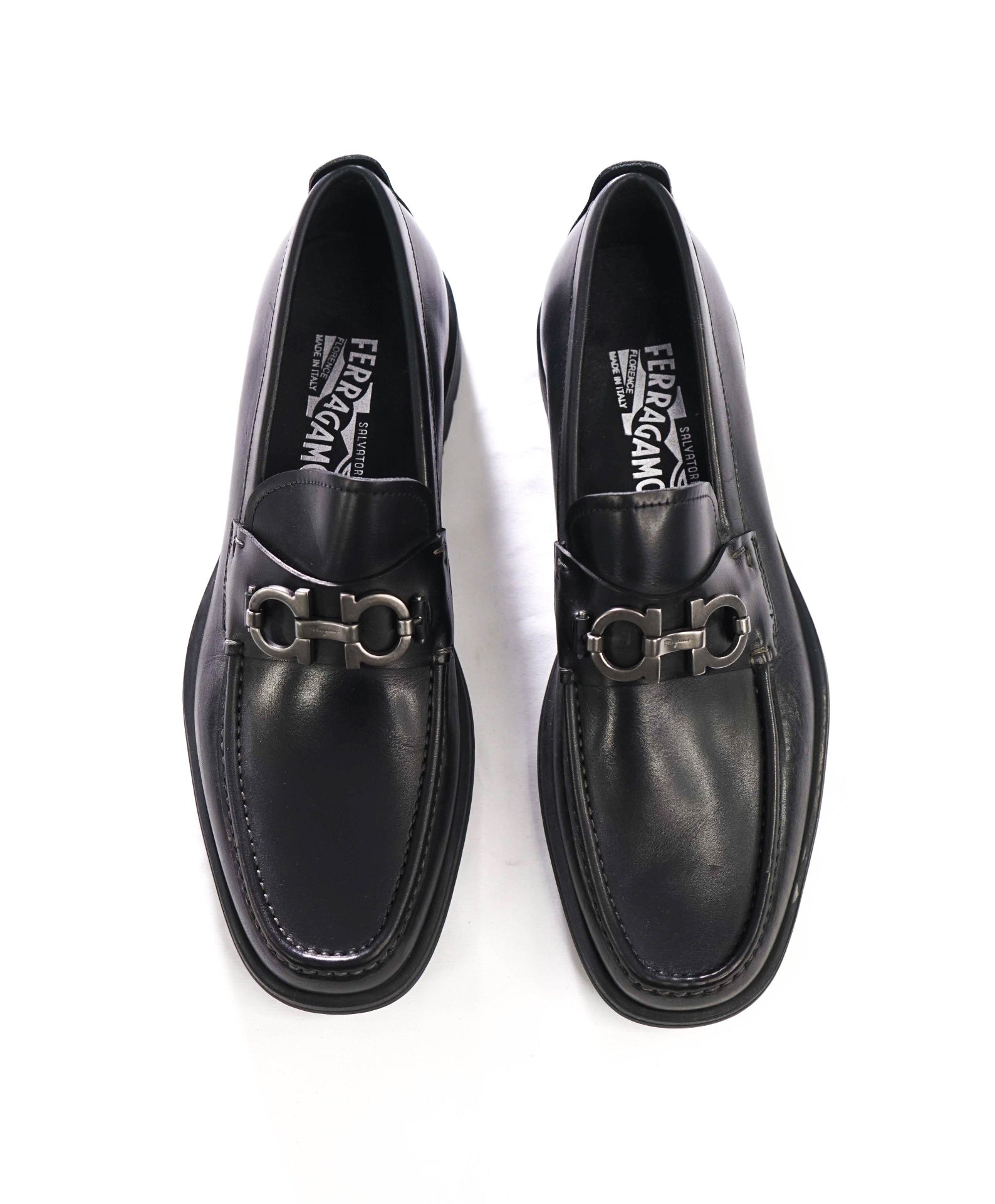 $895 FERRAGAMO - DAVID Black Leather Lug-Sole Loafers - 10 D