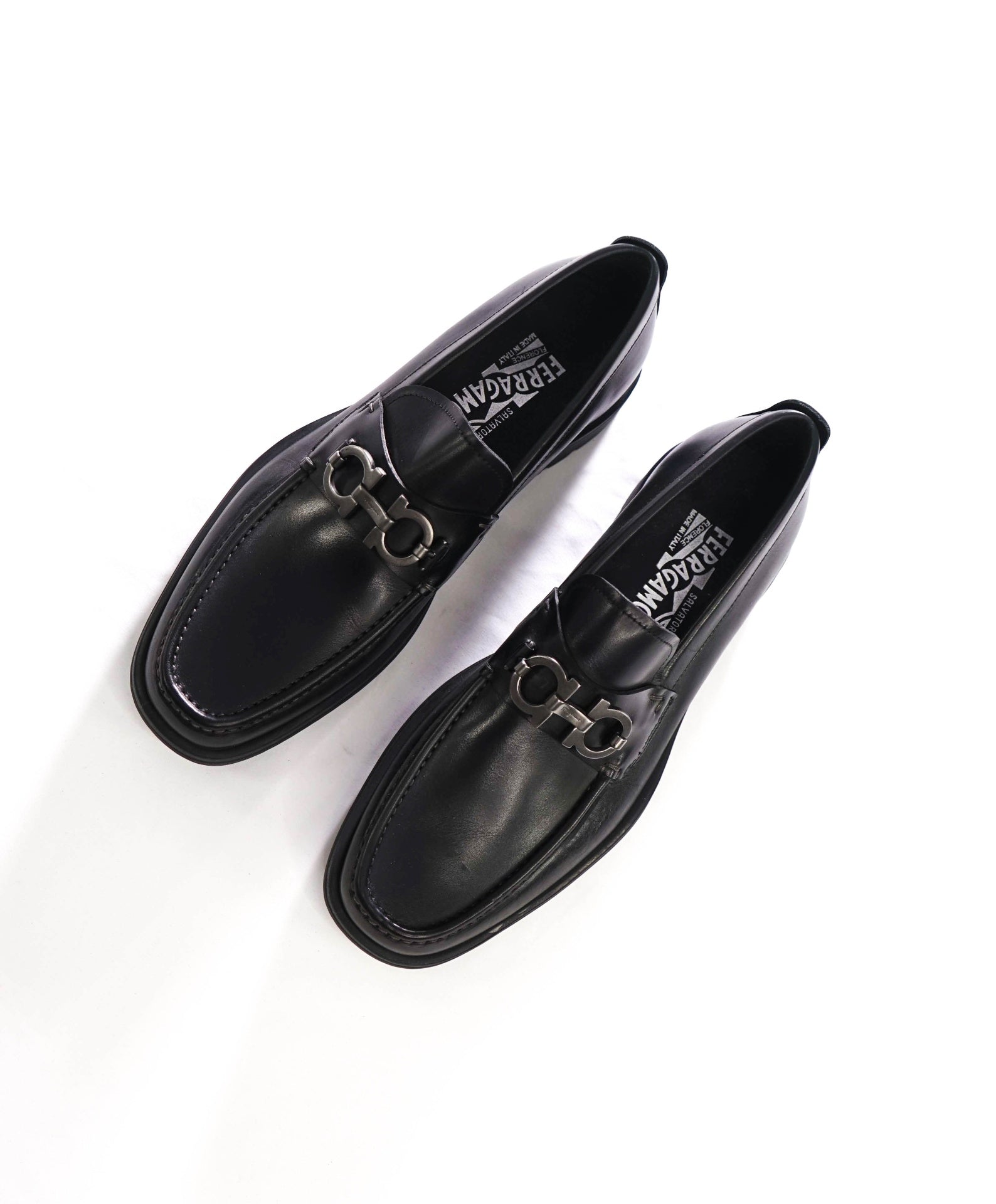 $895 FERRAGAMO - DAVID Black Leather Lug-Sole Loafers - 10 D