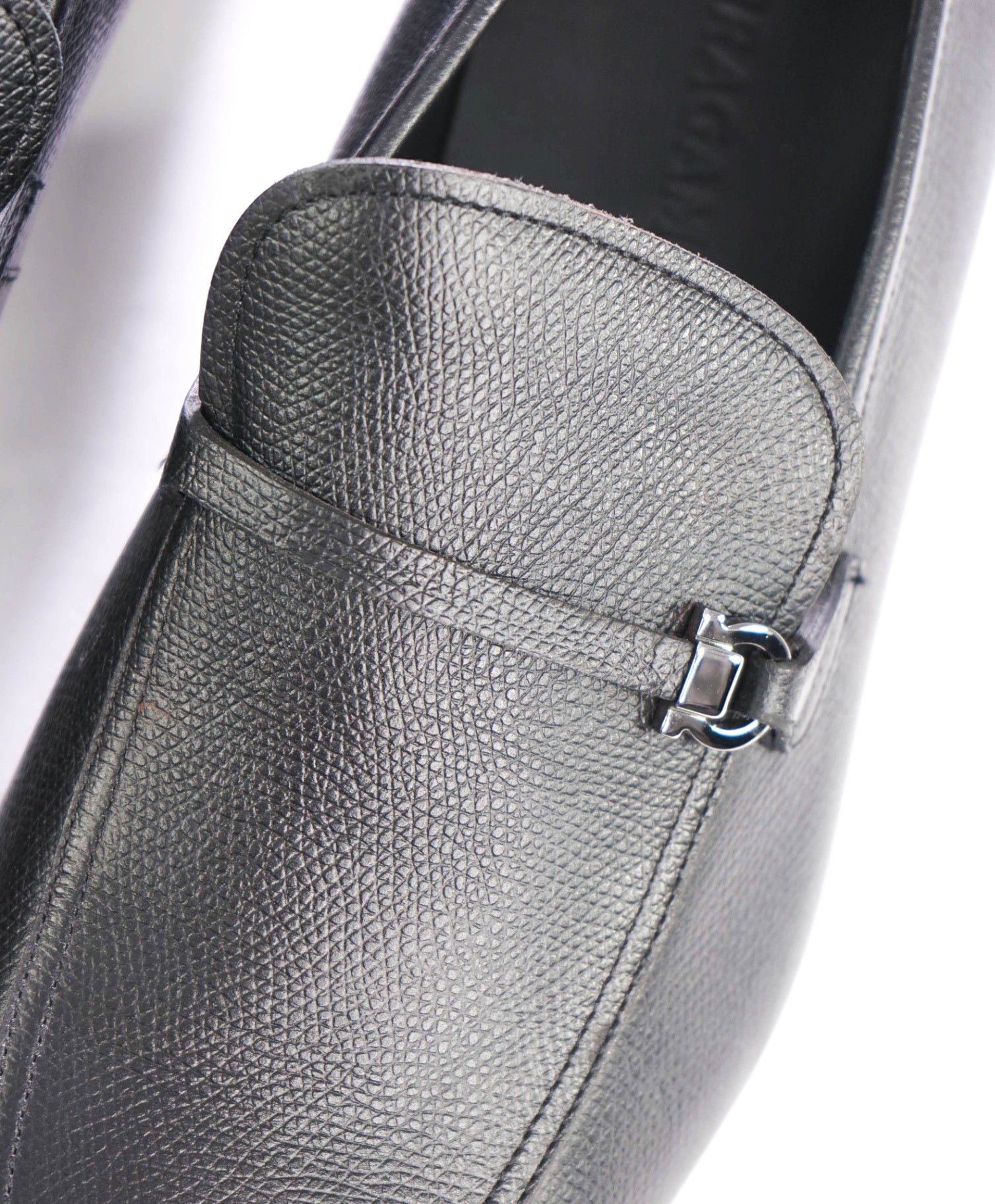 $950 FERRAGAMO - Black "CHARME" Pebble Leather Loafers - 9 EE