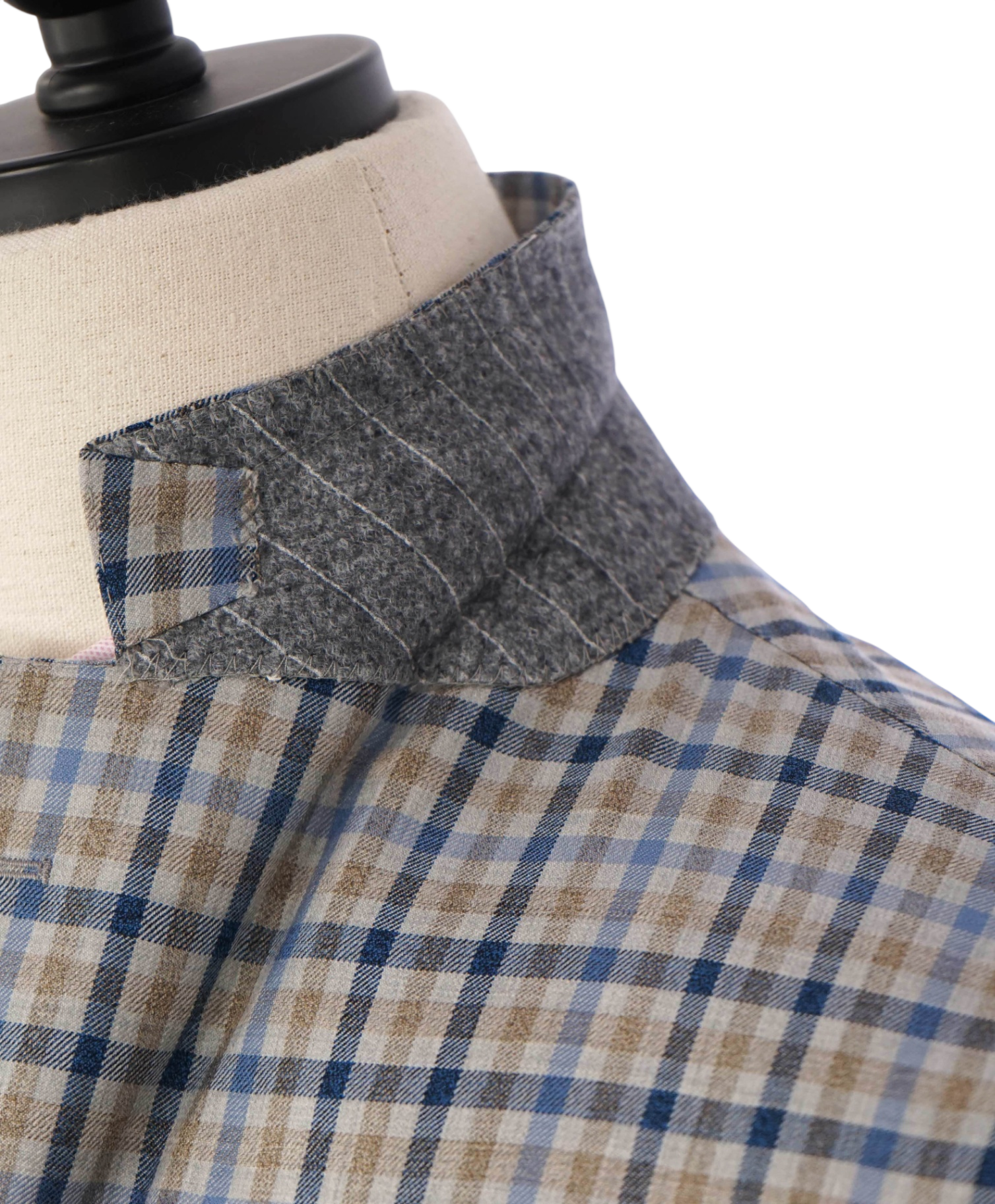 $3,590 ZEGNA - Blue/Beige Plaid Wool Blazer - 40R