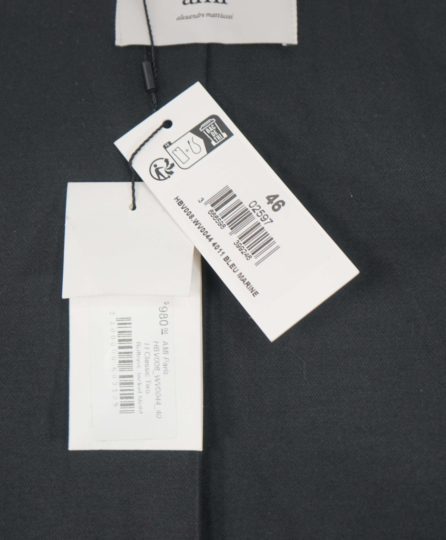 $1,020 AMI - Navy Blue Wool Blazer - 46