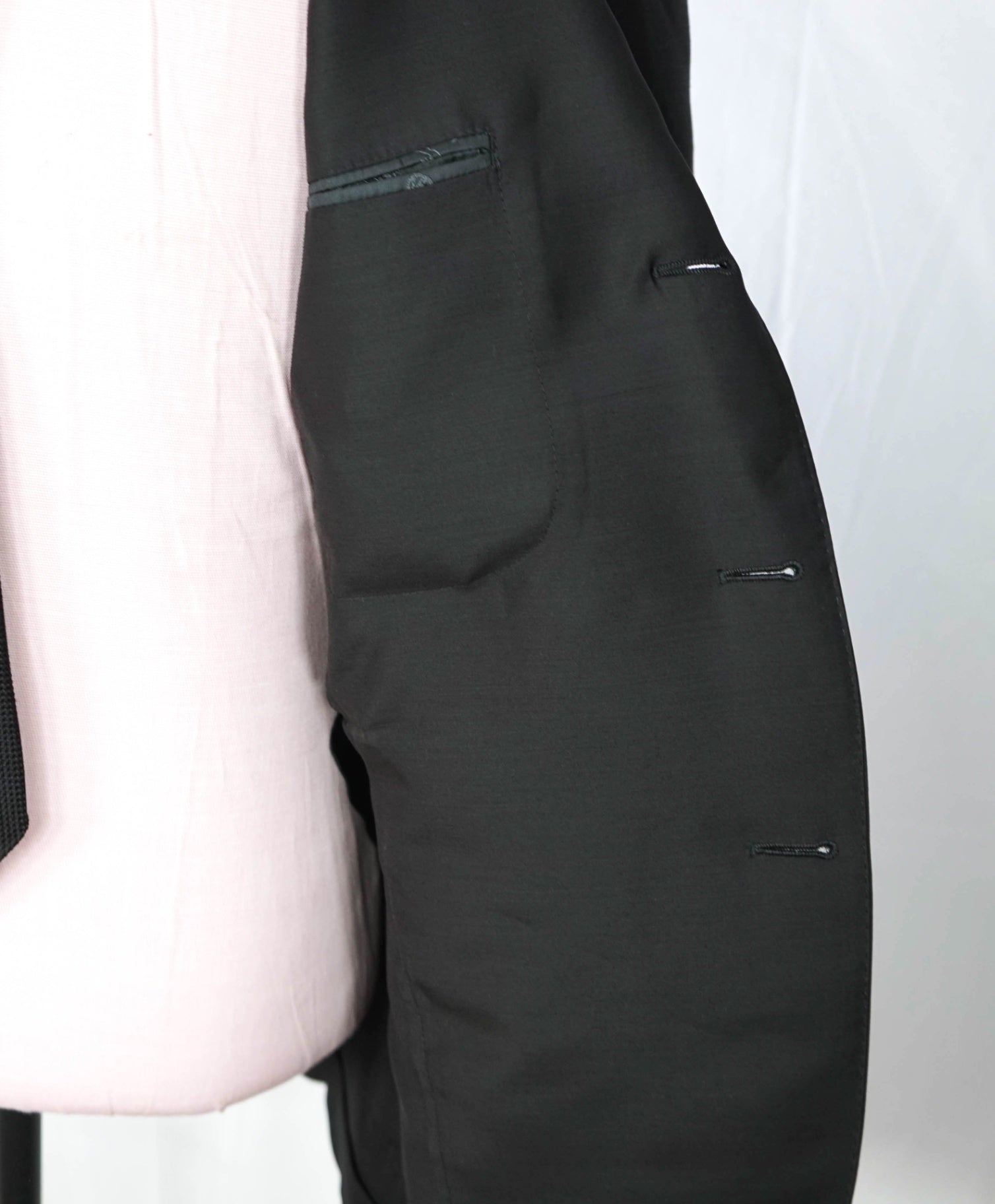 $1,495 EIDOS By ISAIA - Black PURE SILK Blazer - 40R