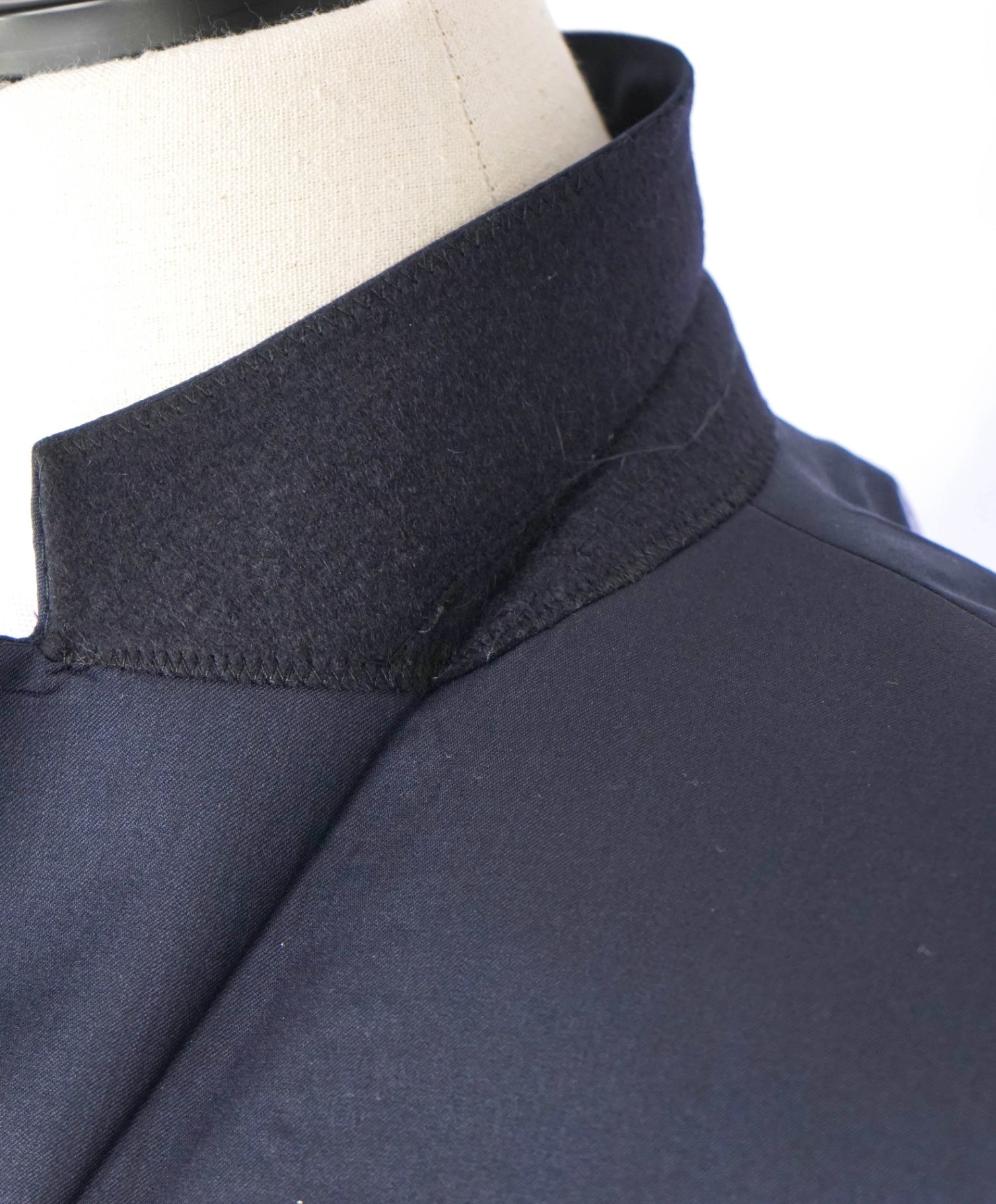 $1,295 ZEGNA For SFA - Navy Blue Wool/Silk Suit - 46R