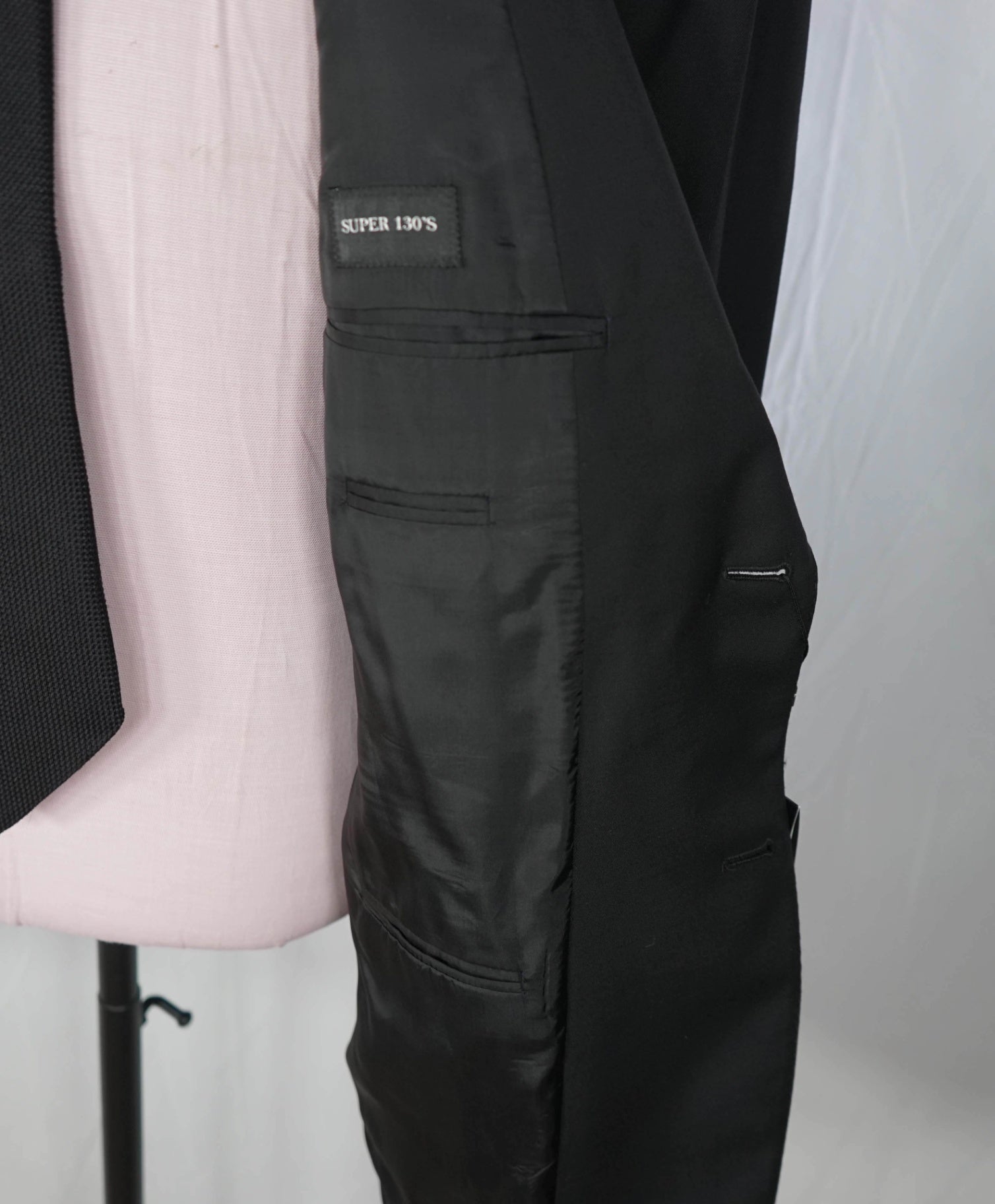 $1,495 EMPORIO ARMANI - Solid Black 130's Wool Blazer - 48R