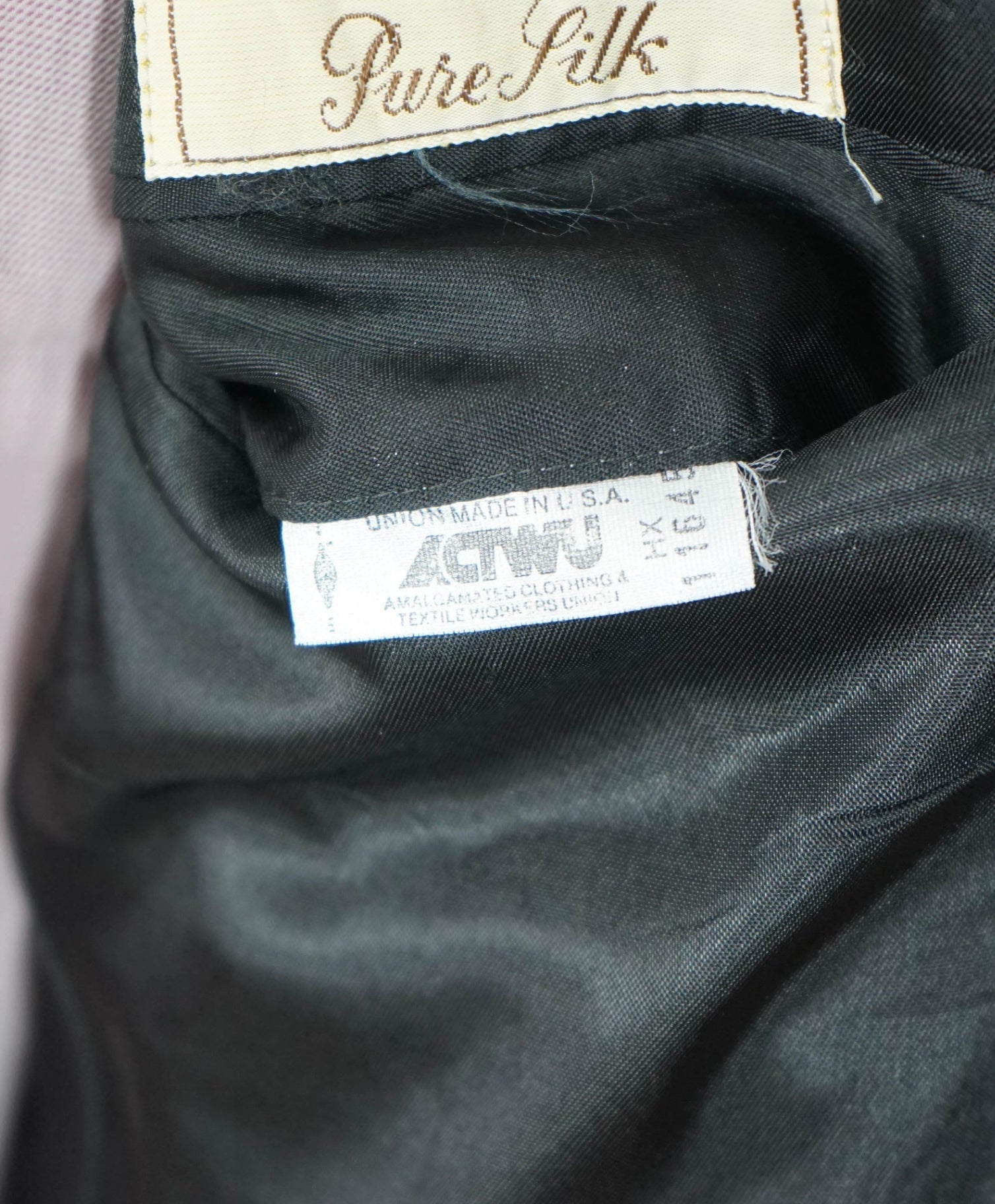 BROOKS BROTHERS - *VINTAGE* Black PURE SILK Blazer - 44L