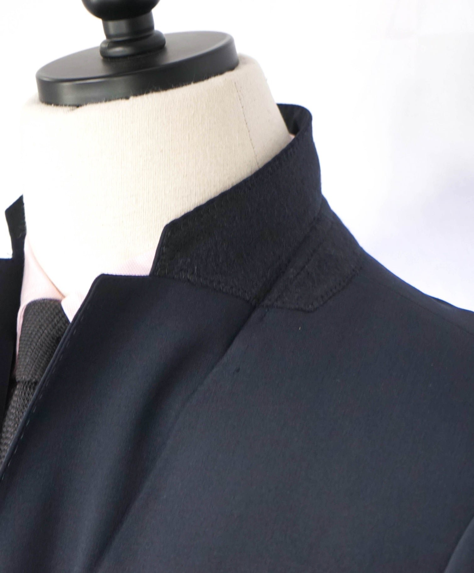 ARMANI COLLEZIONI - Navy Blue Wool Blazer - 38R