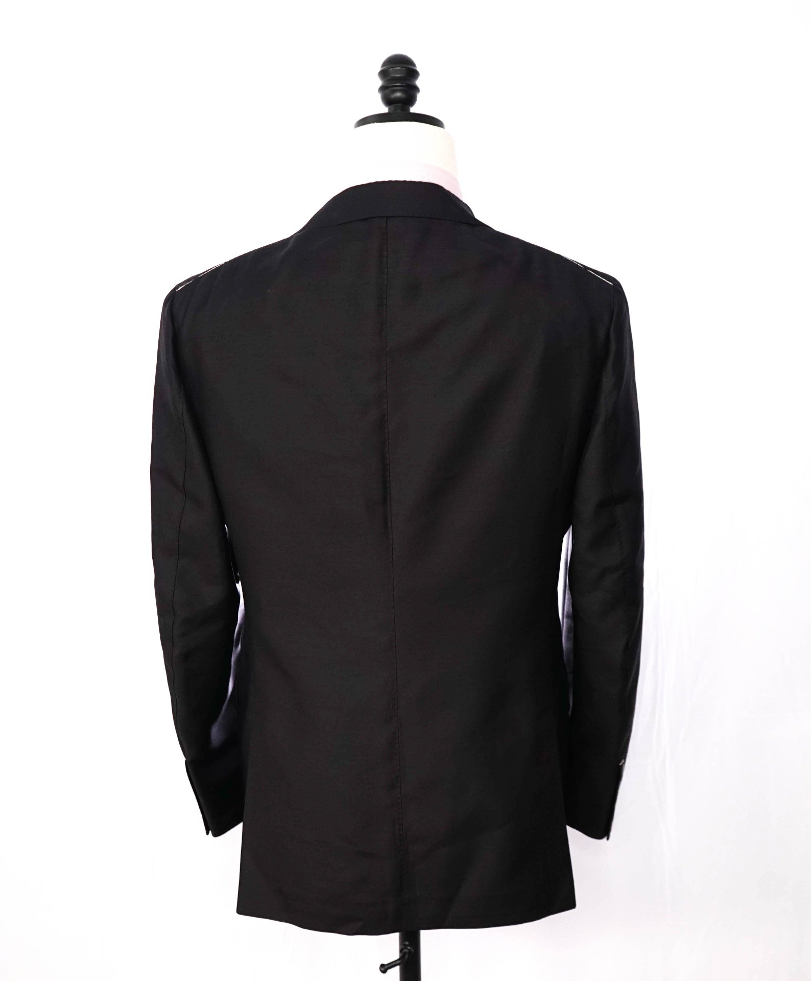 $1,495 EIDOS By ISAIA - Black PURE SILK Blazer - 40R