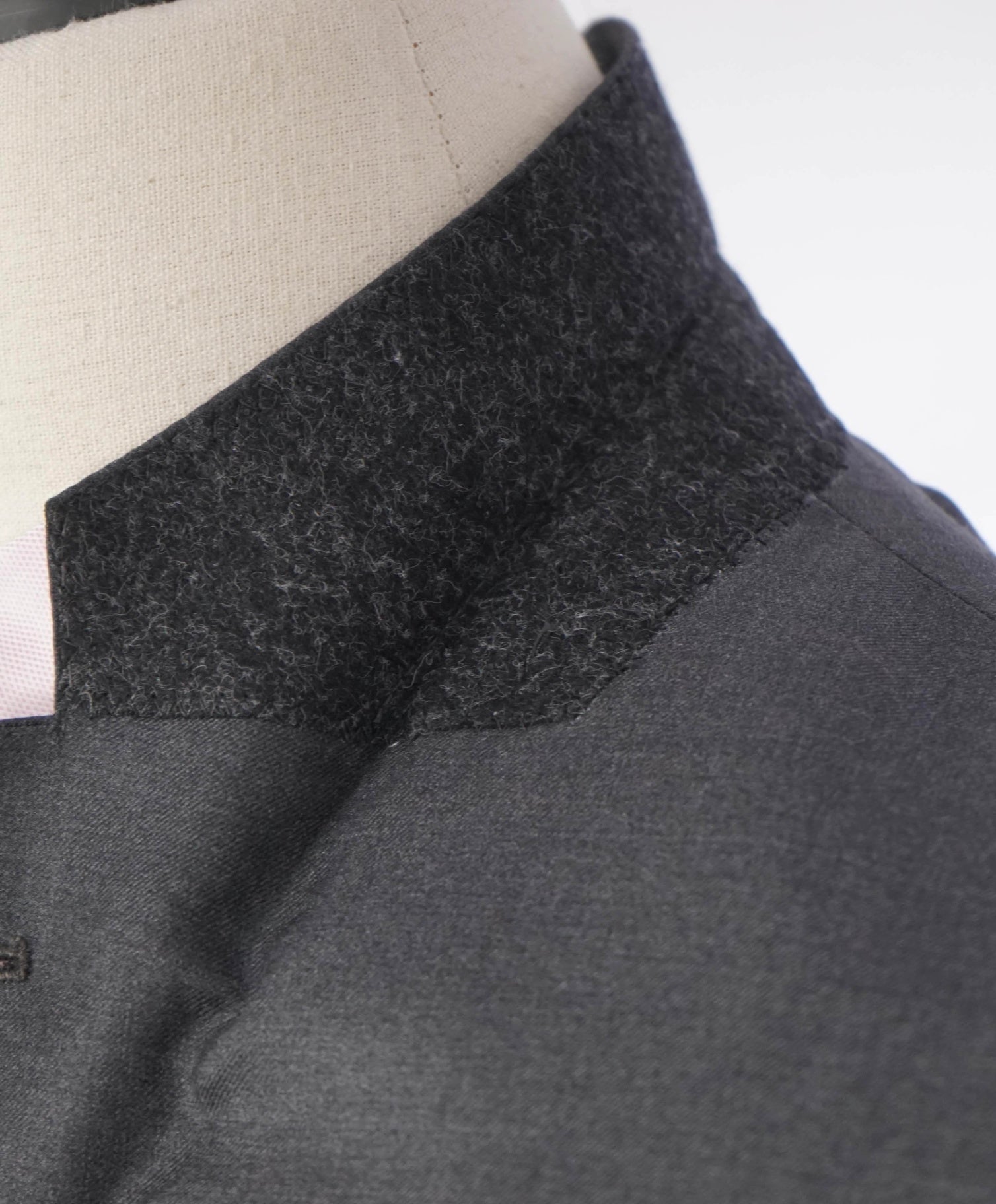 $2,595 GIORGIO ARMANI - Gray Super 160's Wool Blazer - 44R