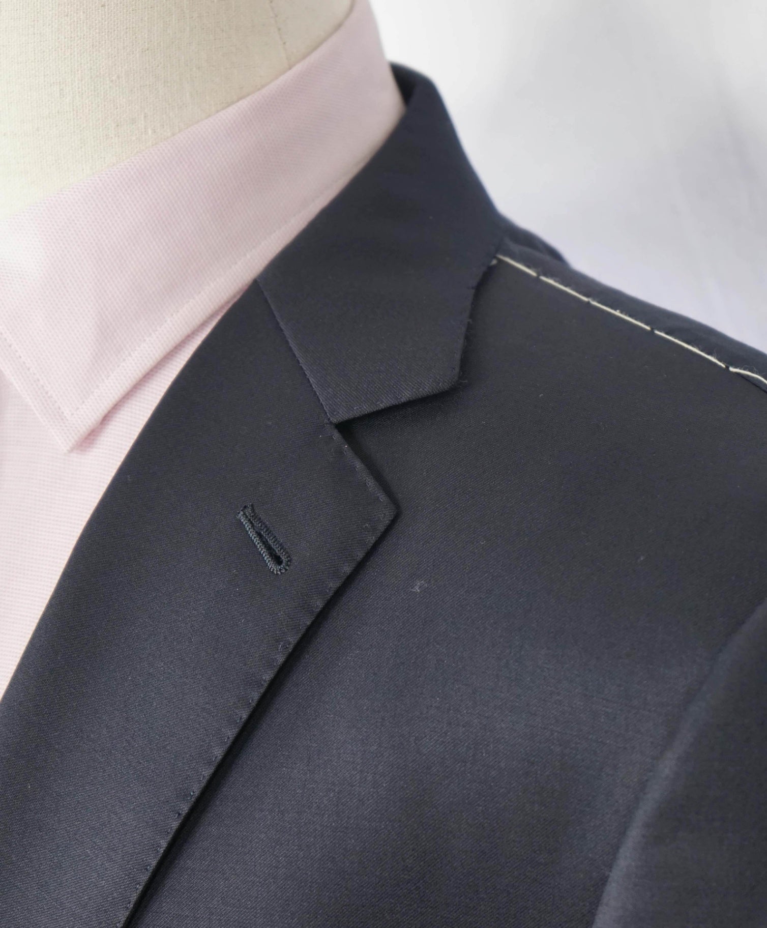 $2,695 ZEGNA - Navy Blue "MICRONSPHERE" Wool Blazer - 46L