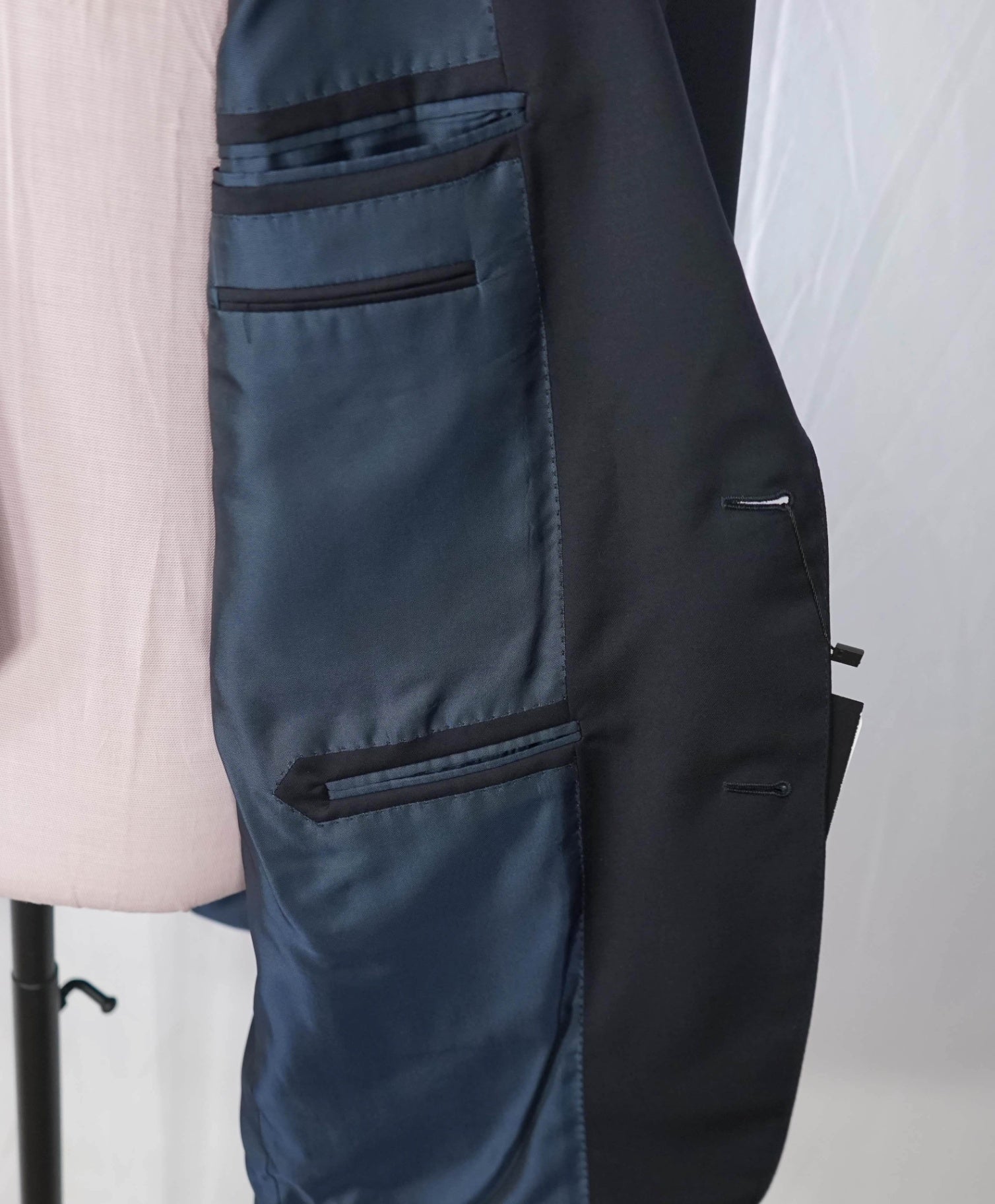 $2,695 ZEGNA - Navy Blue "MICRONSPHERE" Wool Blazer - 46L