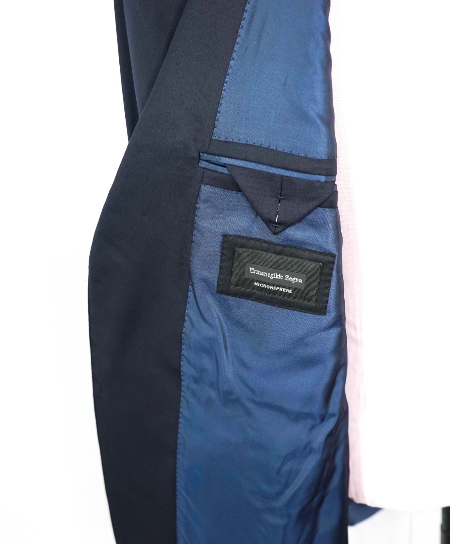 $2,695 ZEGNA - Navy Blue "MICRONSPHERE" Wool Blazer - 50L