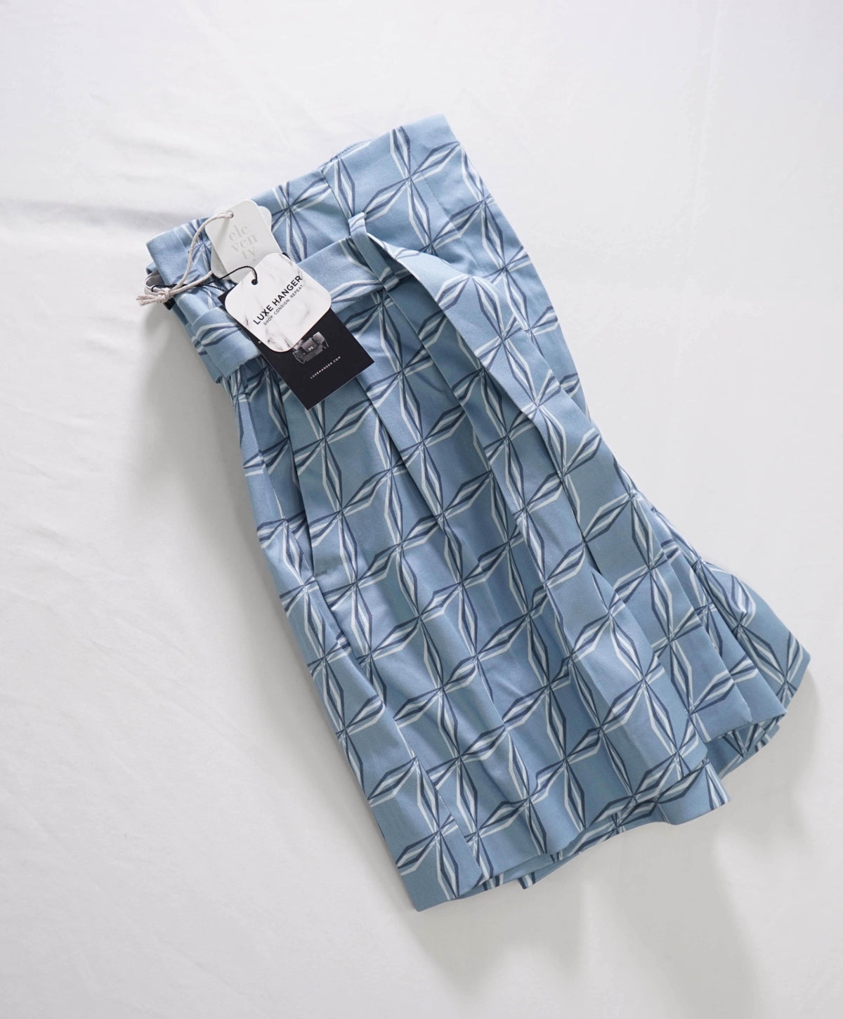 $595 ELEVENTY - Blue Geometric High Waisted Shorts - 2 US