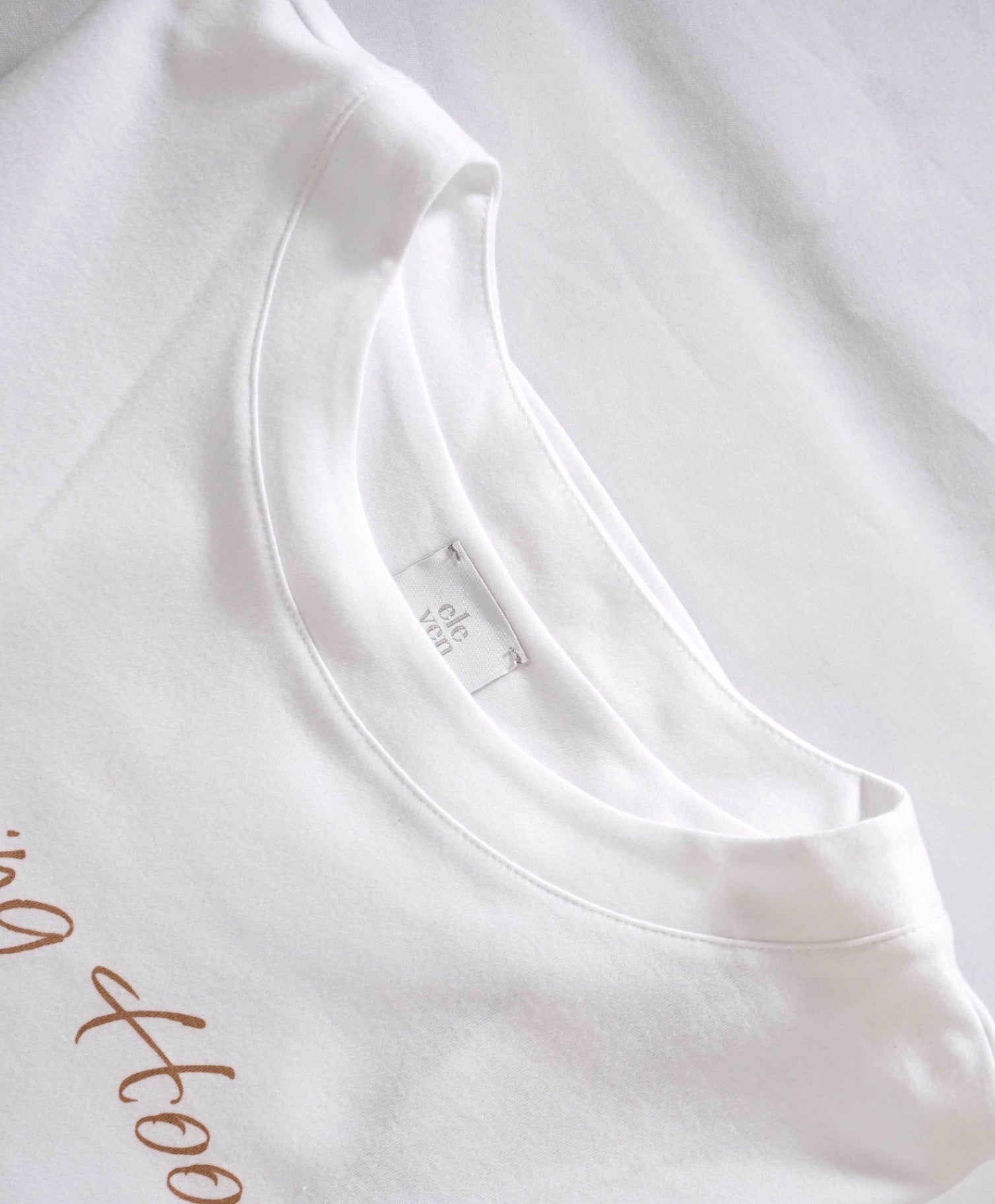 $295 ELEVENTY - White Cotton T-Shirt - S