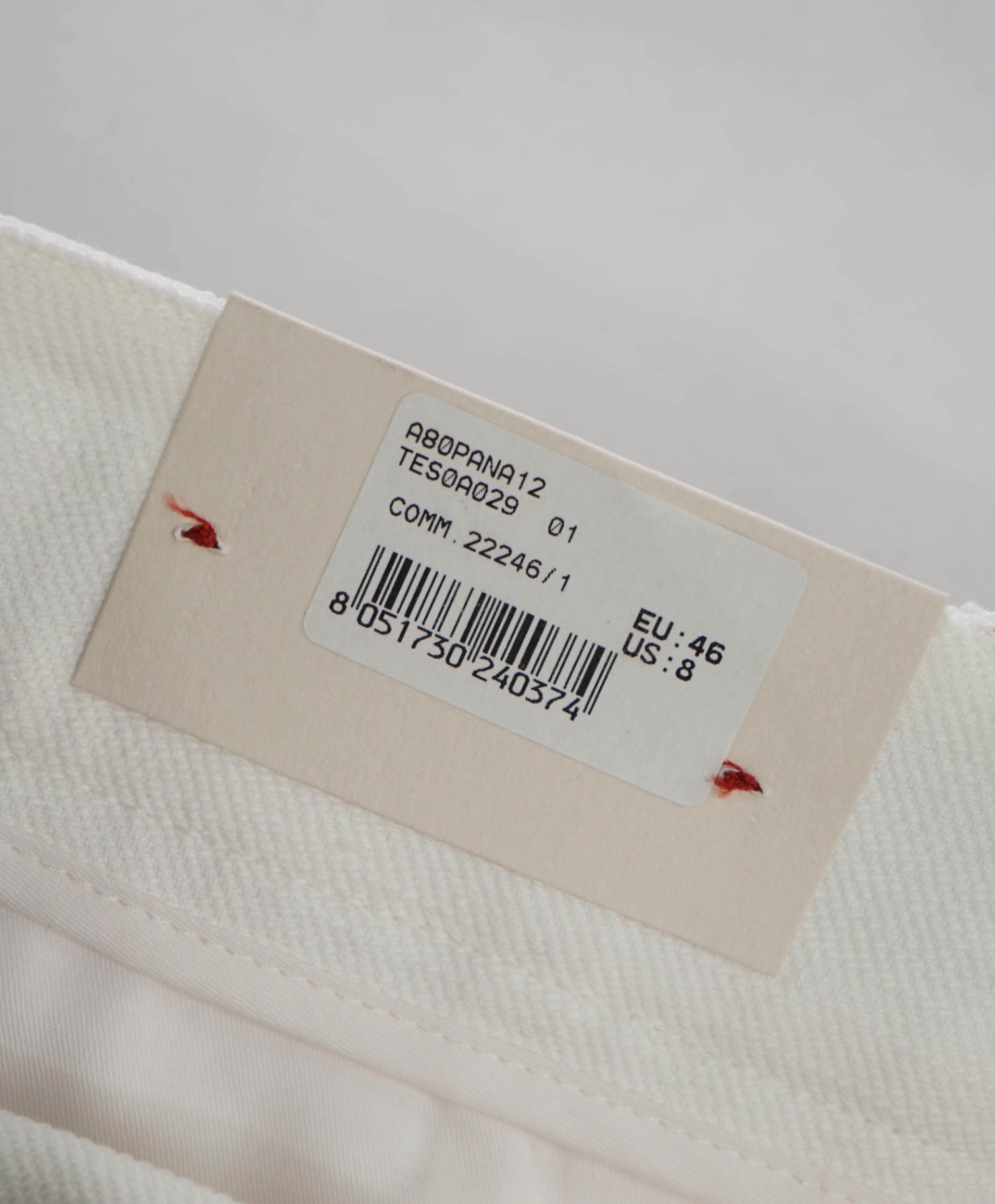 $450 ELEVENTY - White Cotton/Linen Bermuda Shorts - 8 US