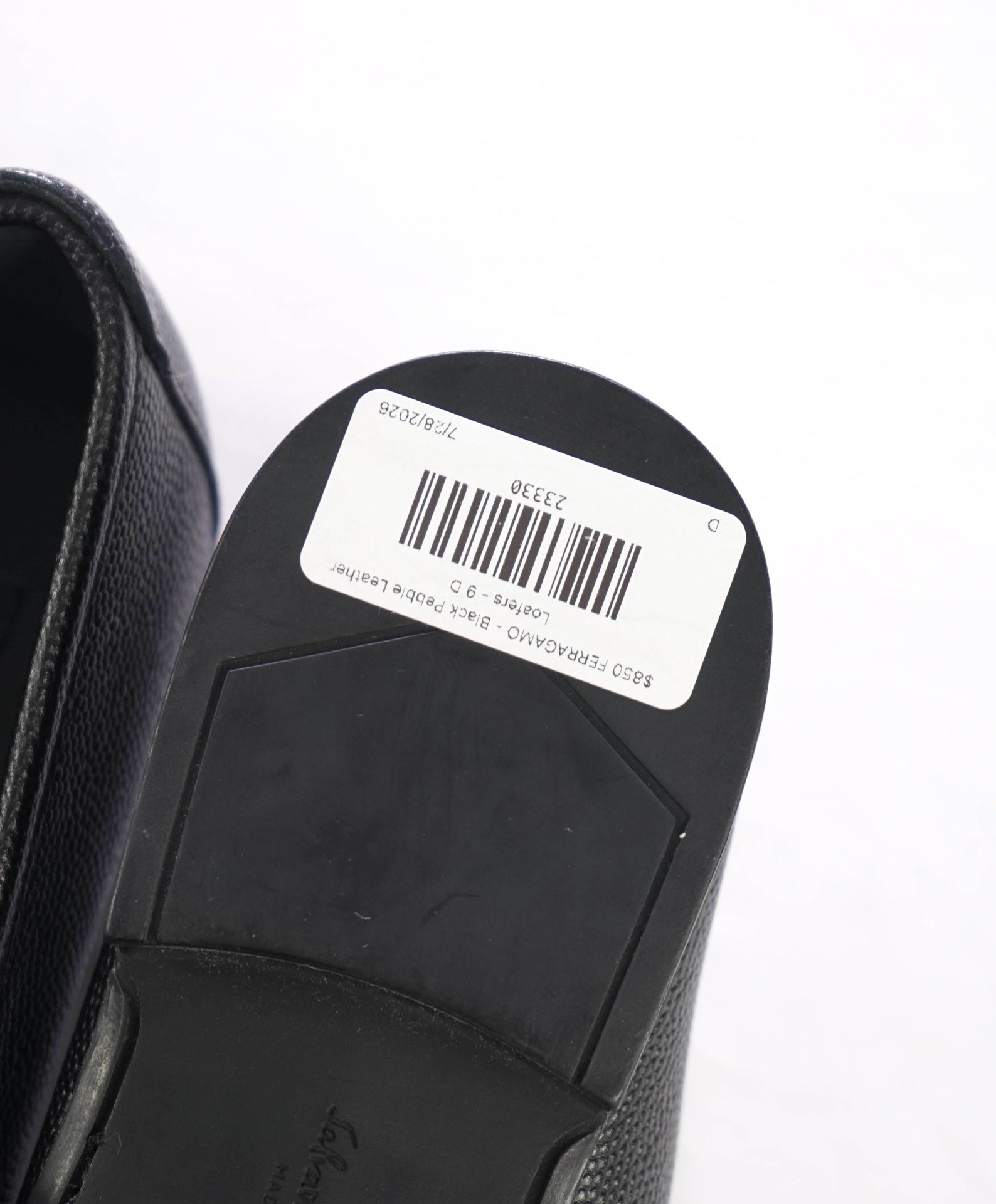 $850 FERRAGAMO - REGAL Black Pebble Leather Loafers - 9 D