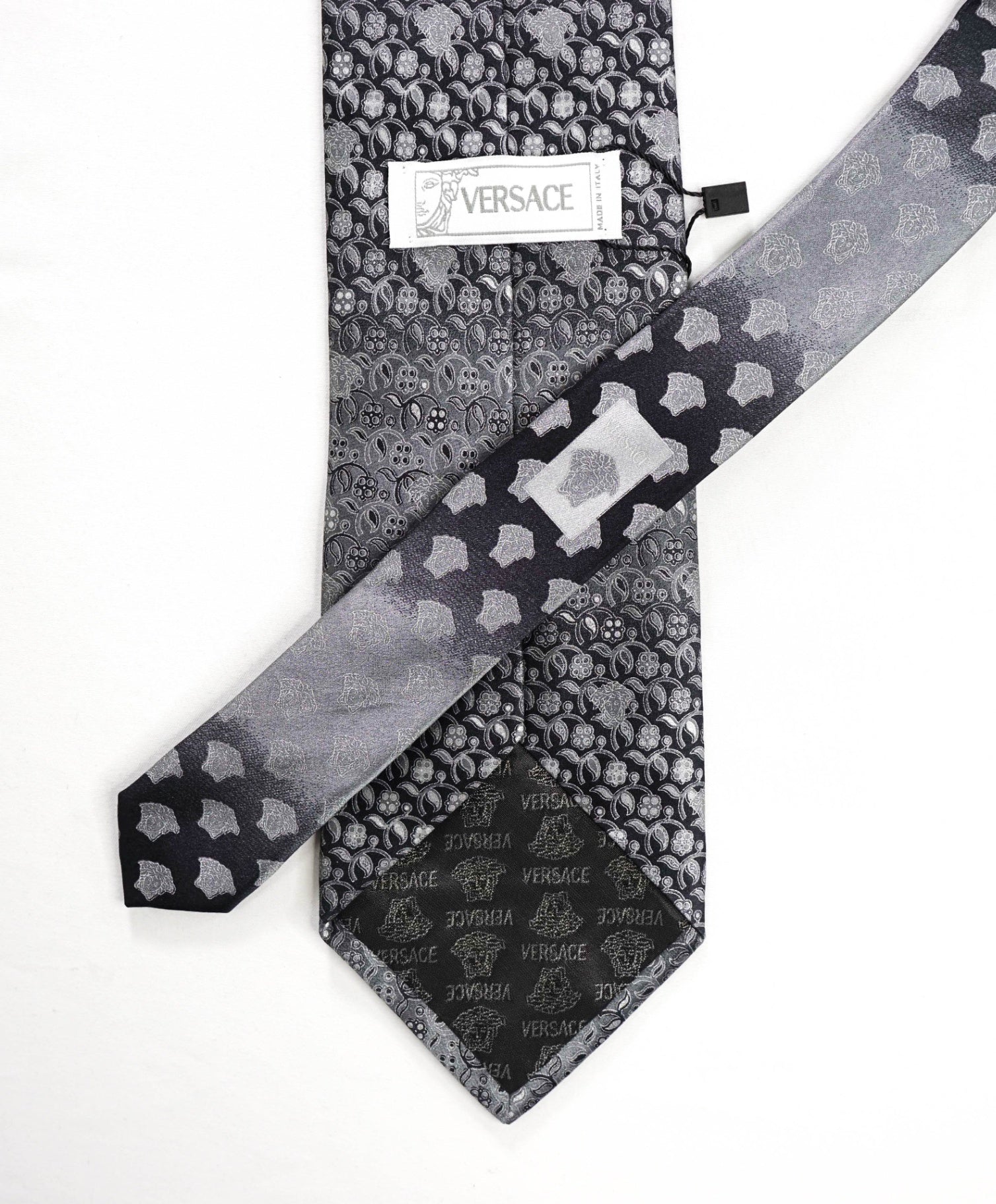 $280 VERSACE - VINTAGE Gray BaroqueFloral Silk - 3.5" Tie