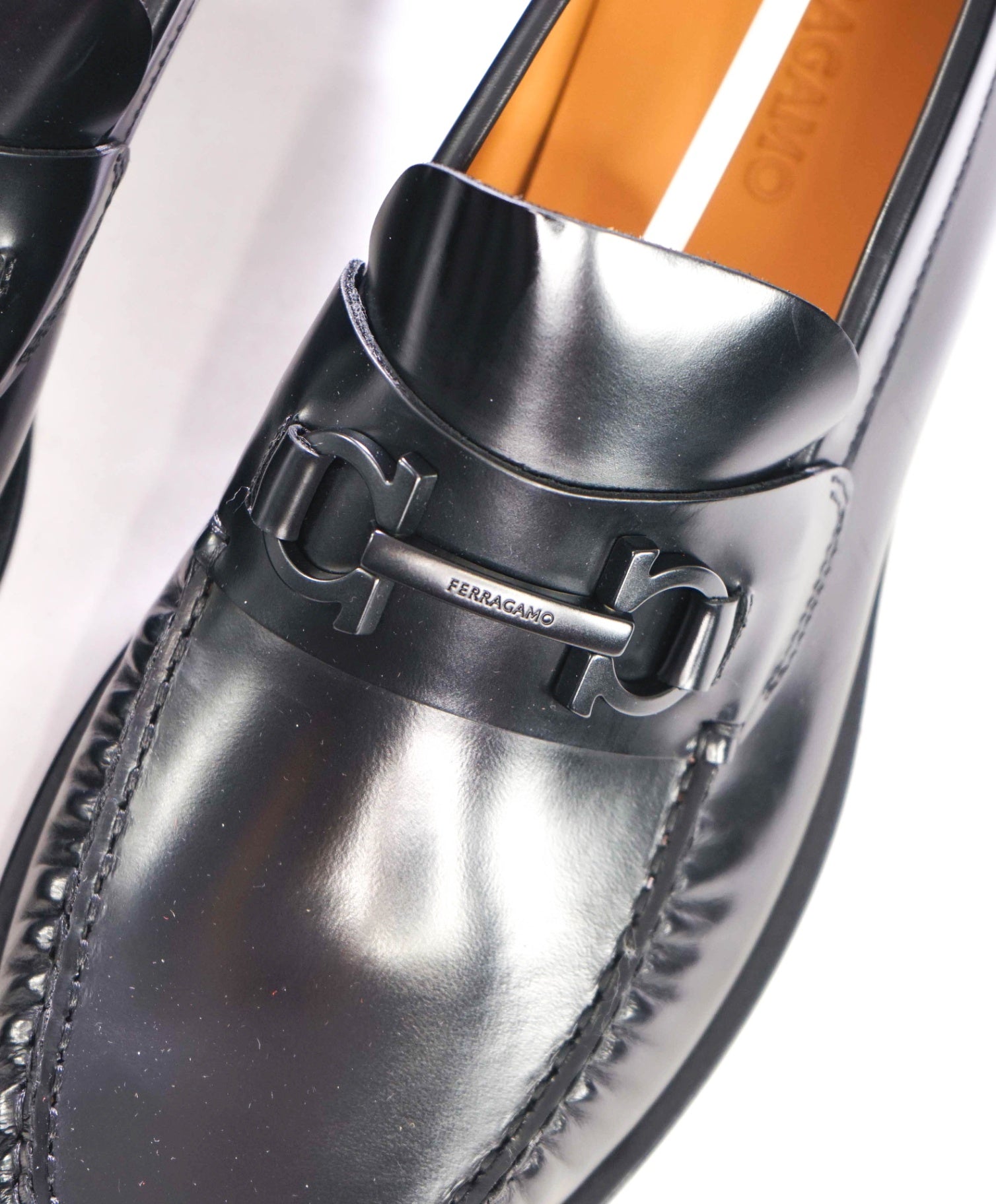 $995 FERRAGAMO - Black Leather "FORT" Loafers - 11 EE