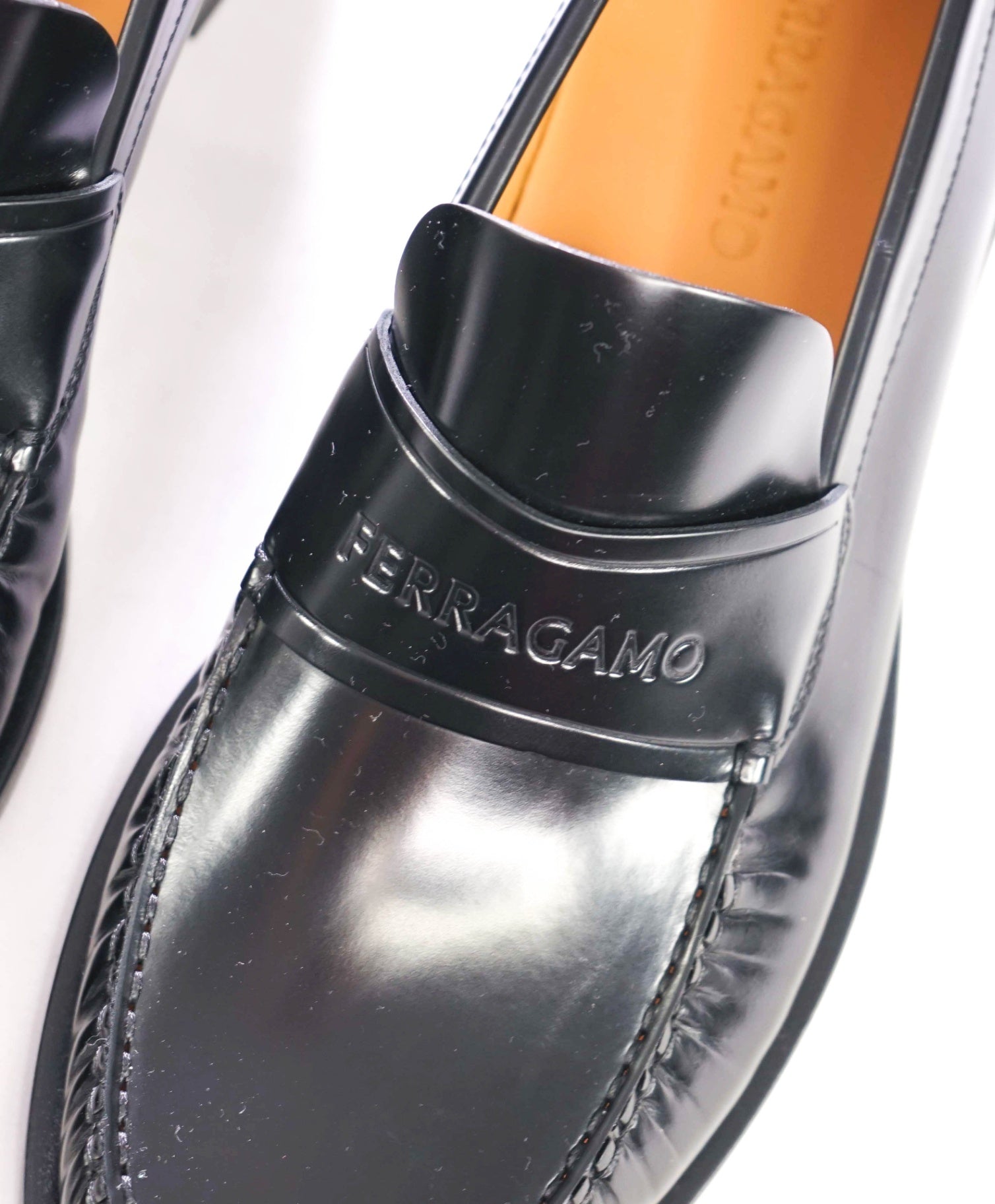 $930 FERRAGAMO - Black Leather "FILLMORE" Loafers - 10.5 EE