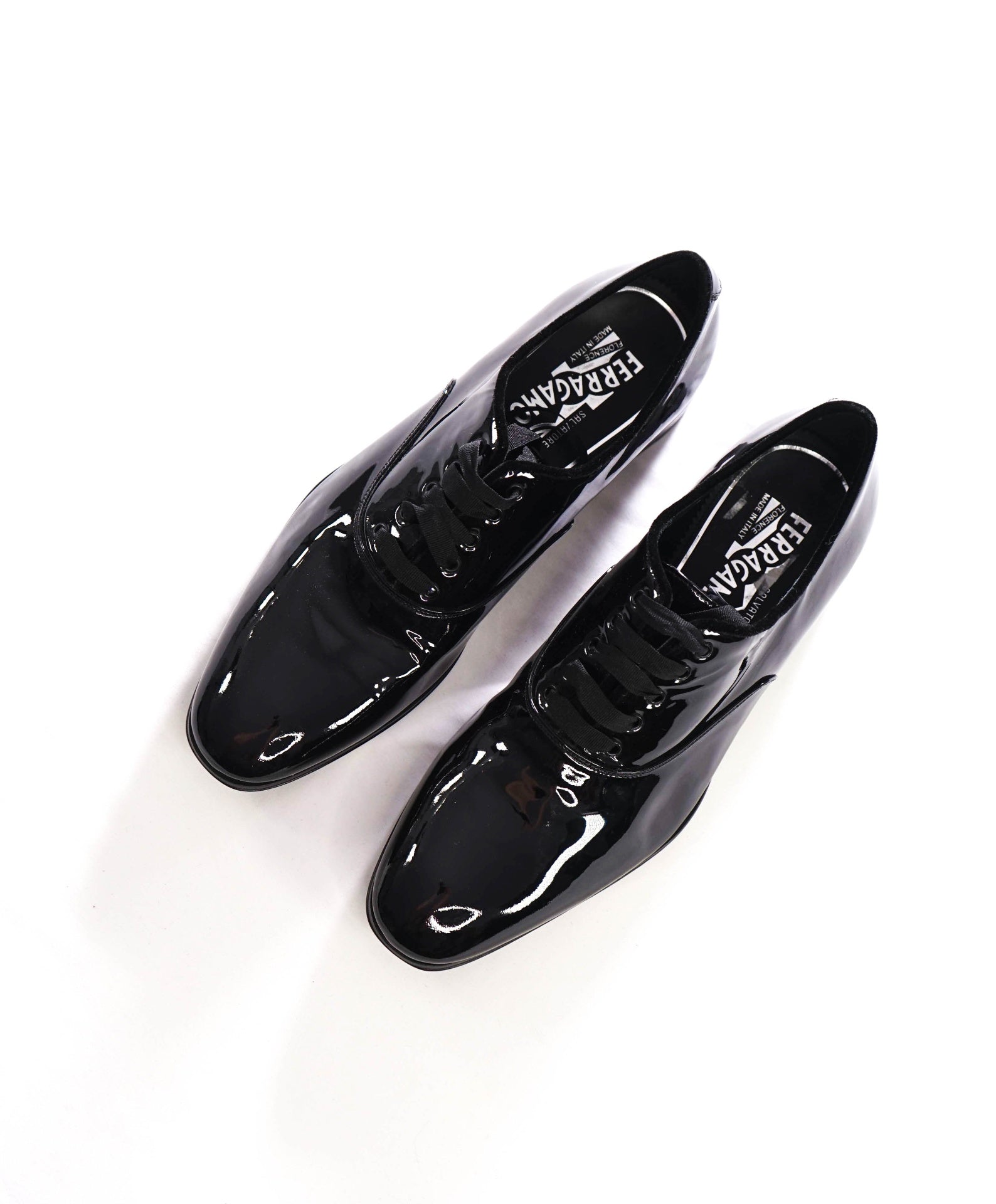$950 FERRAGAMO - Black Patent Leather Tuxedo Oxfords - 8 D