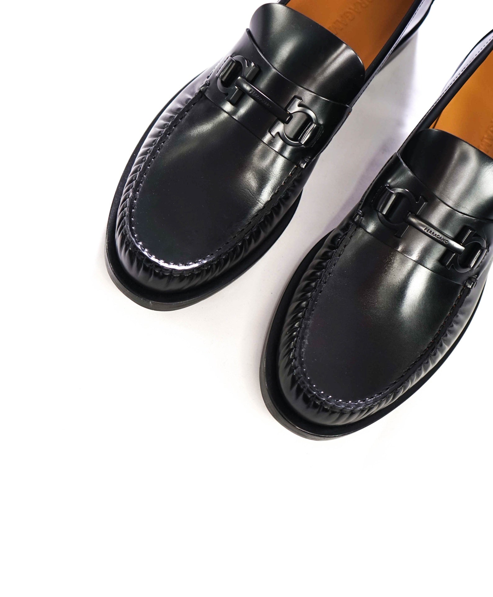 $995 FERRAGAMO - Black Leather "FORT" Loafers - 11 D