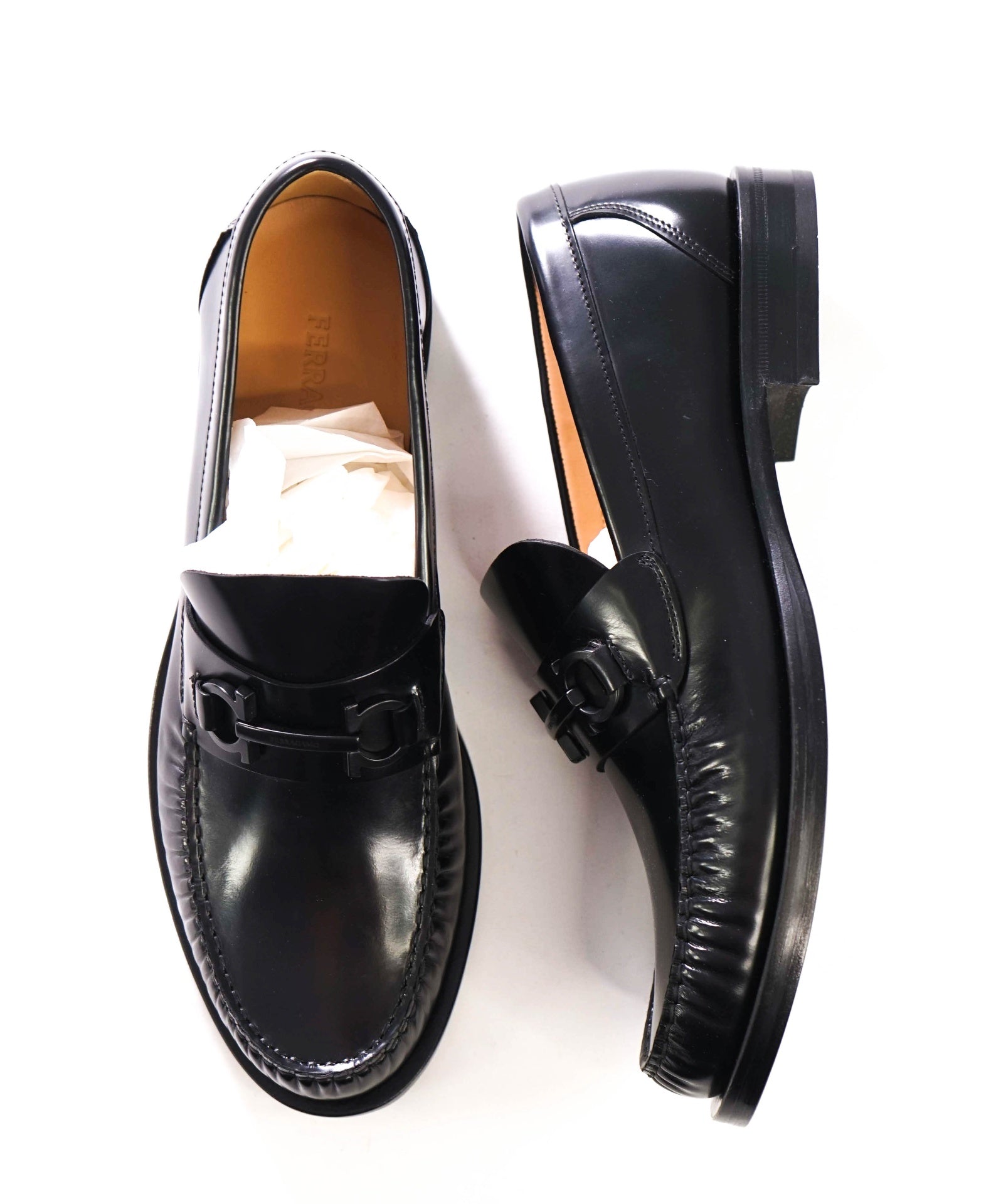 $995 FERRAGAMO - Black Leather "FORT" Loafers - 10.5 EE