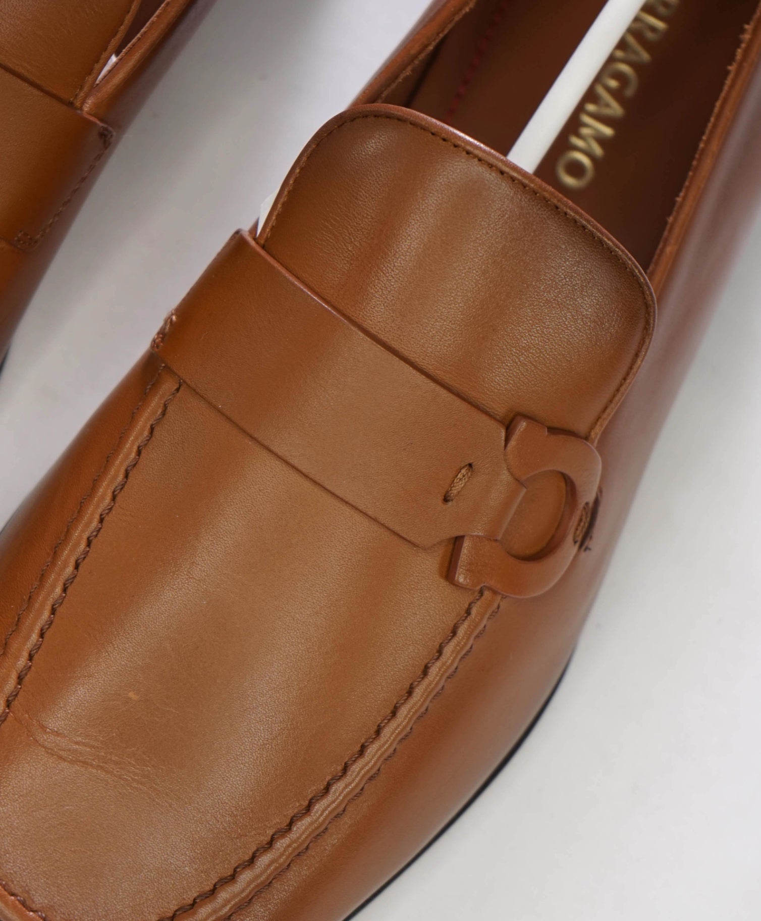 $1,050 FERRAGAMO - "BONNY" Brown Leather Loafers - 9.5 E