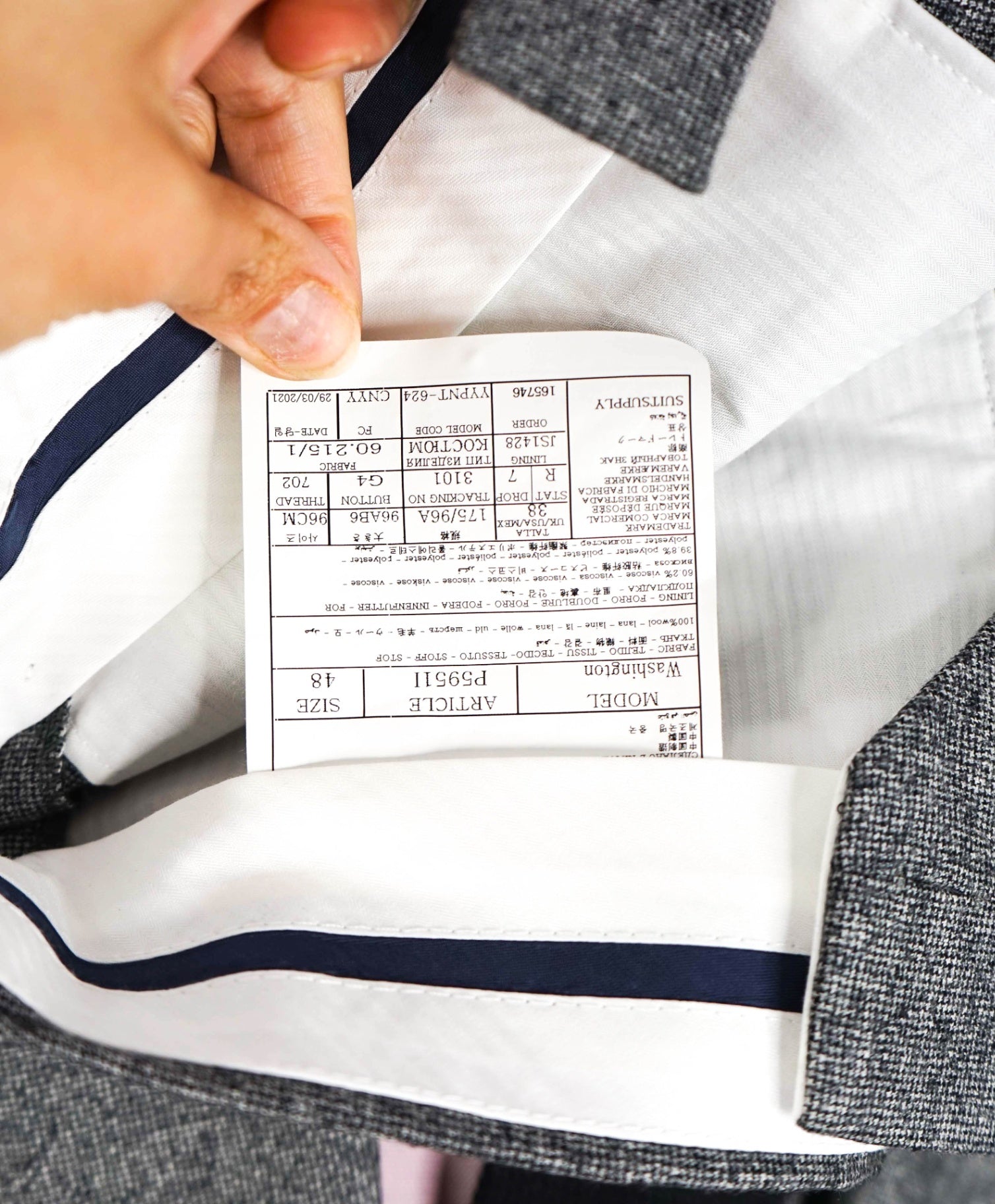 $927 SUITSUPPLY - Gray Houndstooth Wool 3-Piece Suit - 38R
