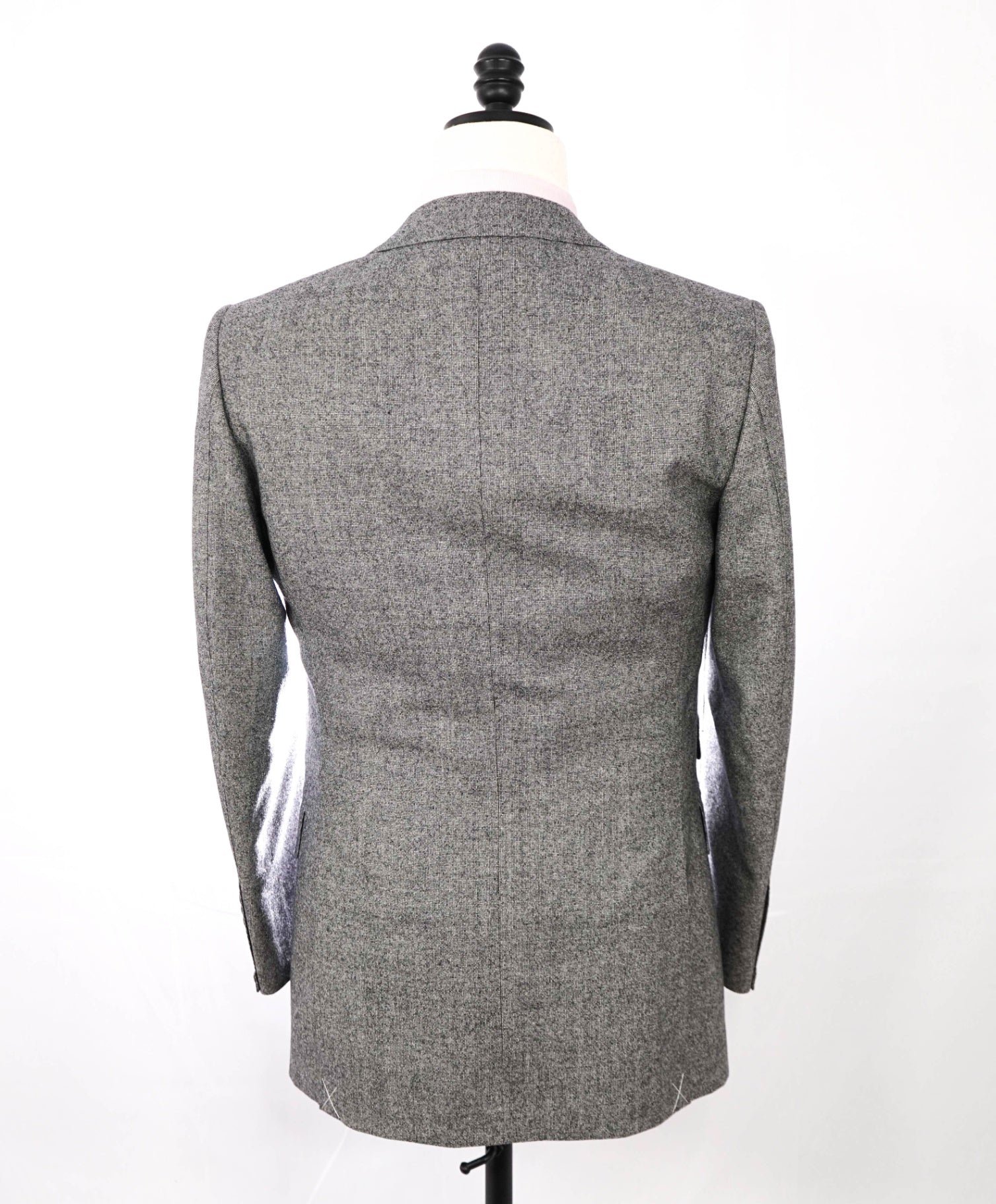 $927 SUITSUPPLY - Gray Houndstooth Wool 3-Piece Suit - 38R