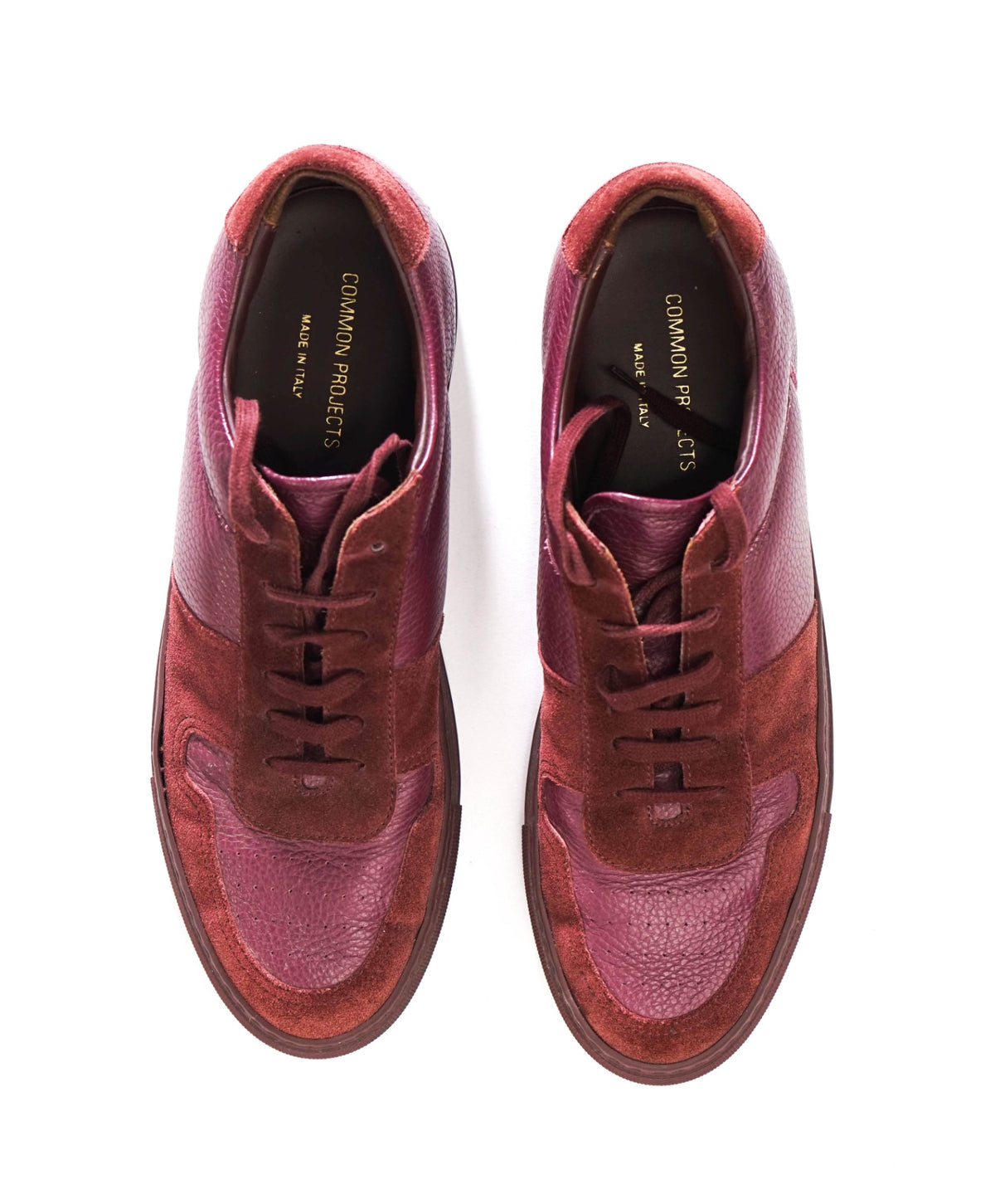 $440 COMMON PROJECTS - Burgundy Leather/Suede Sneakers - US 10 (EU43)