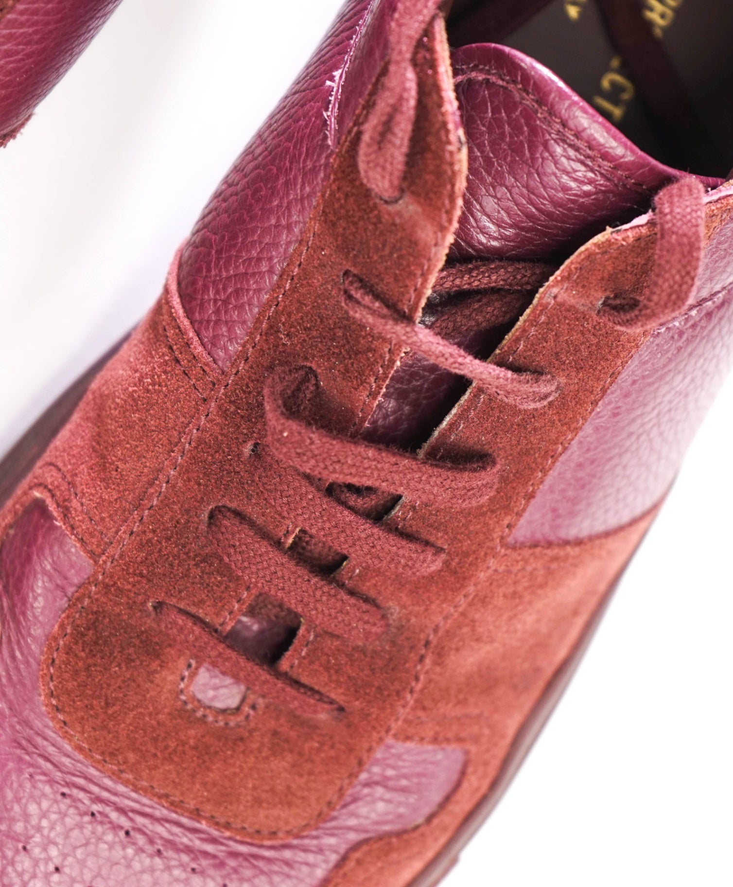 $440 COMMON PROJECTS - Burgundy Leather/Suede Sneakers - US 10 (EU43)