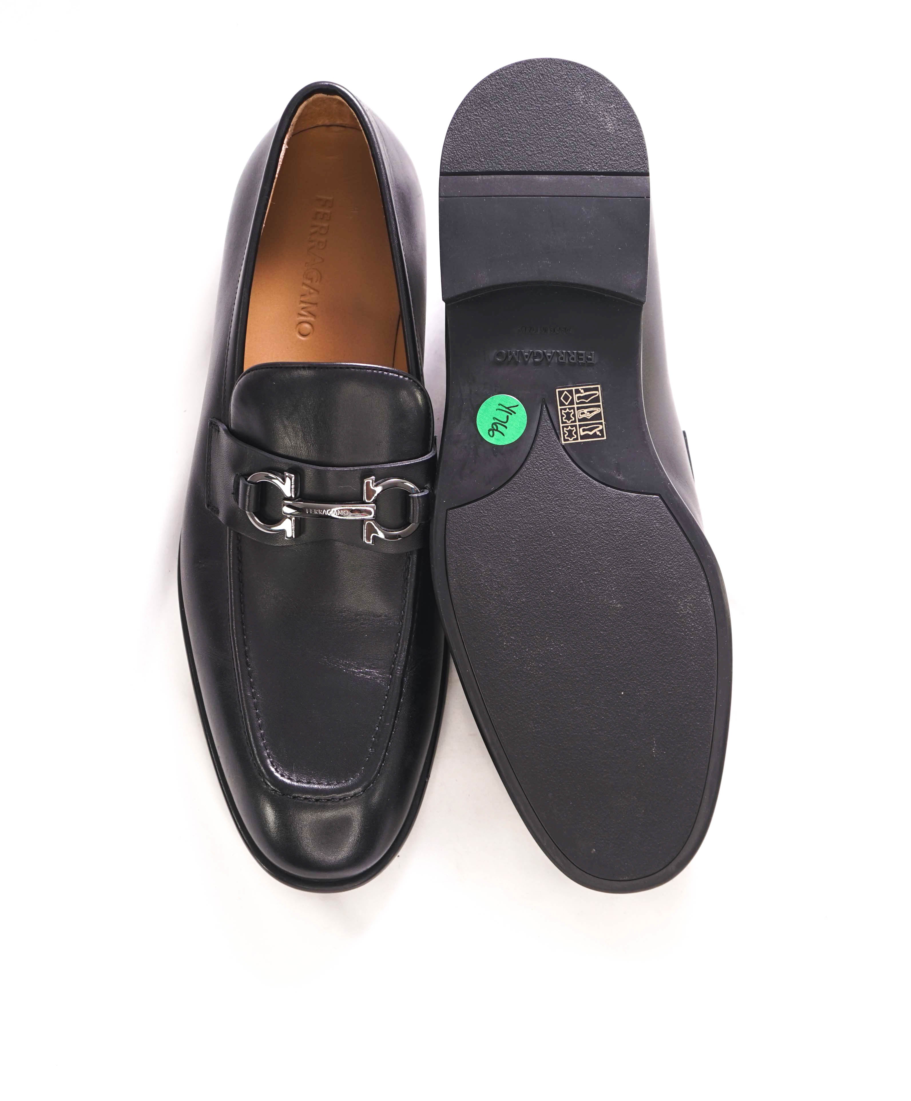 $895 SALVATORE FERRAGAMO - “FOSTER" Gancini Loafer Black Leather - 10 E