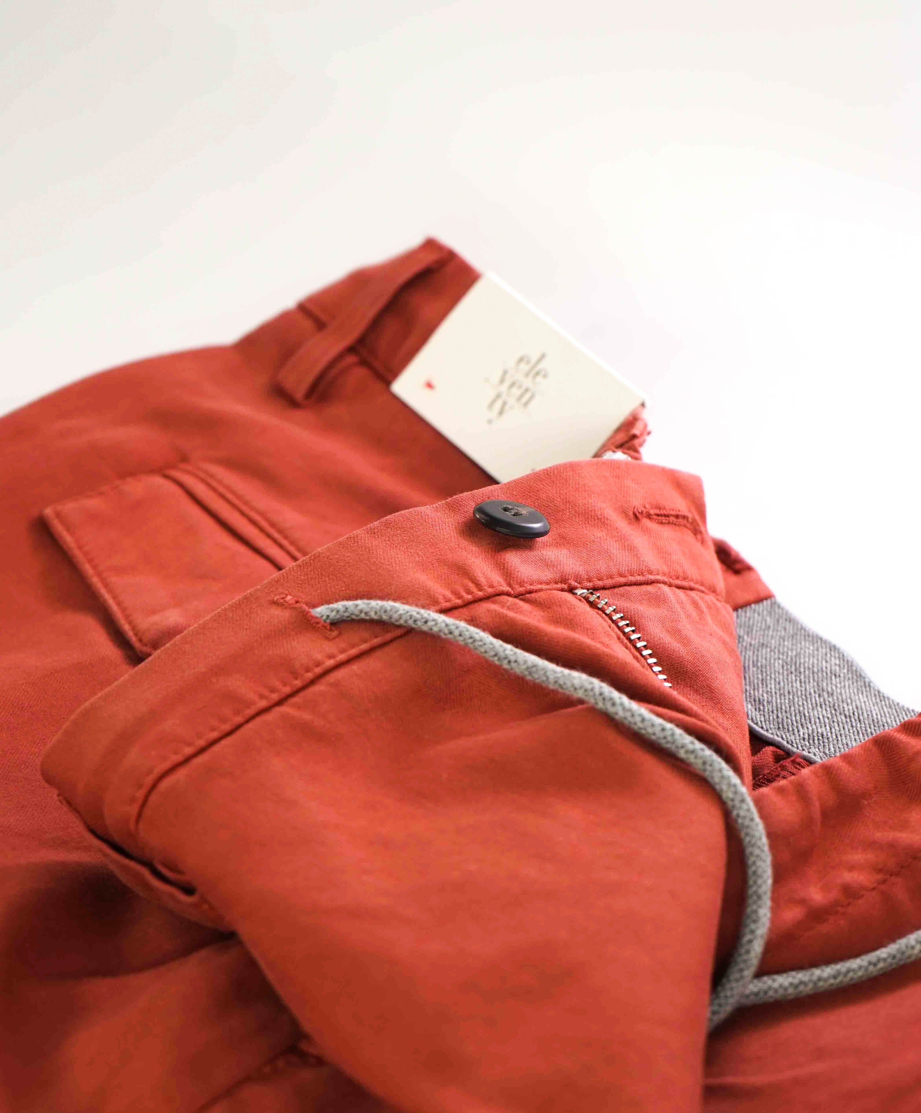 $295 ELEVENTY - COTTON BERMUDA Ochre Red Straight Chino Shorts Pants - 36W