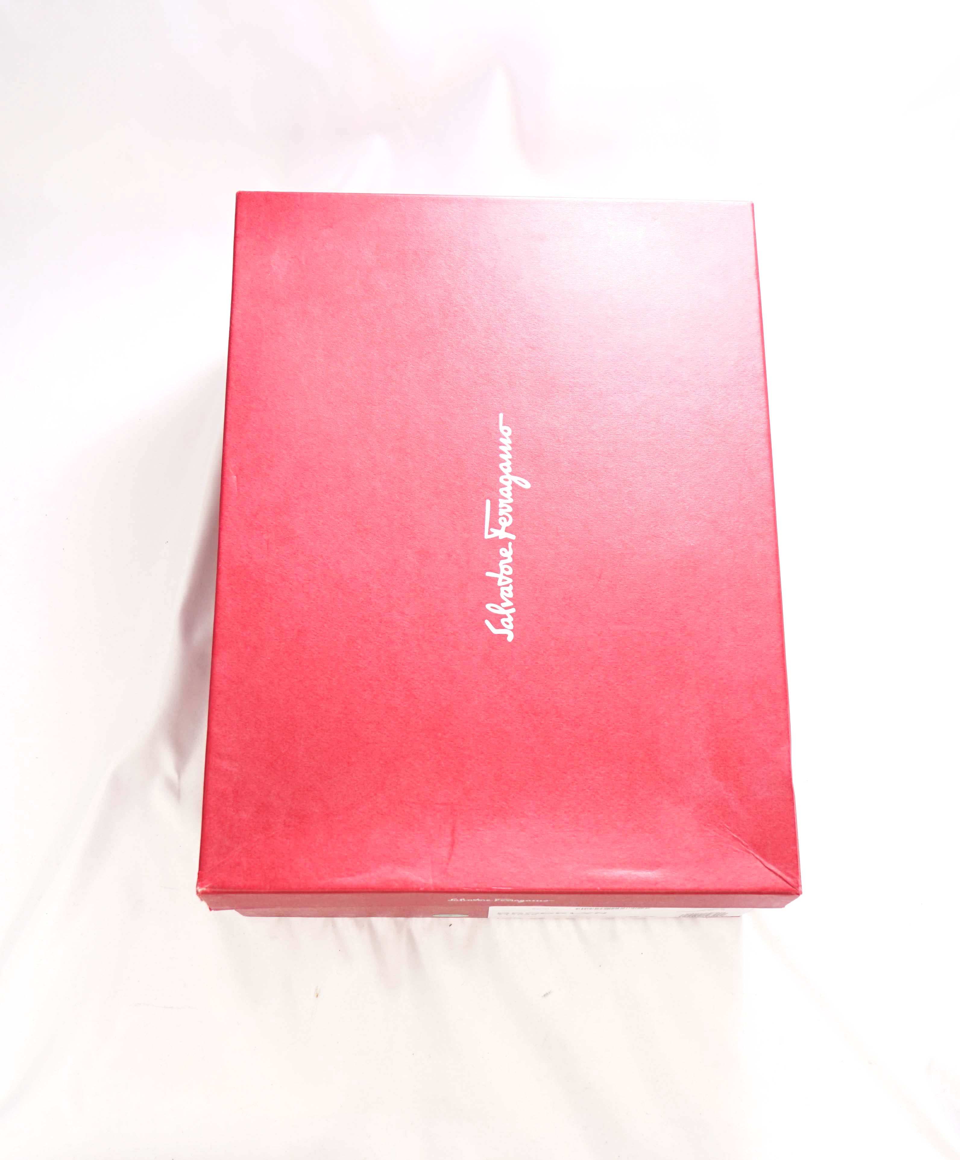 SALVATORE FERRAGAMO - BROOKLYN *GANCINI* Black Sneaker - 11.5 US