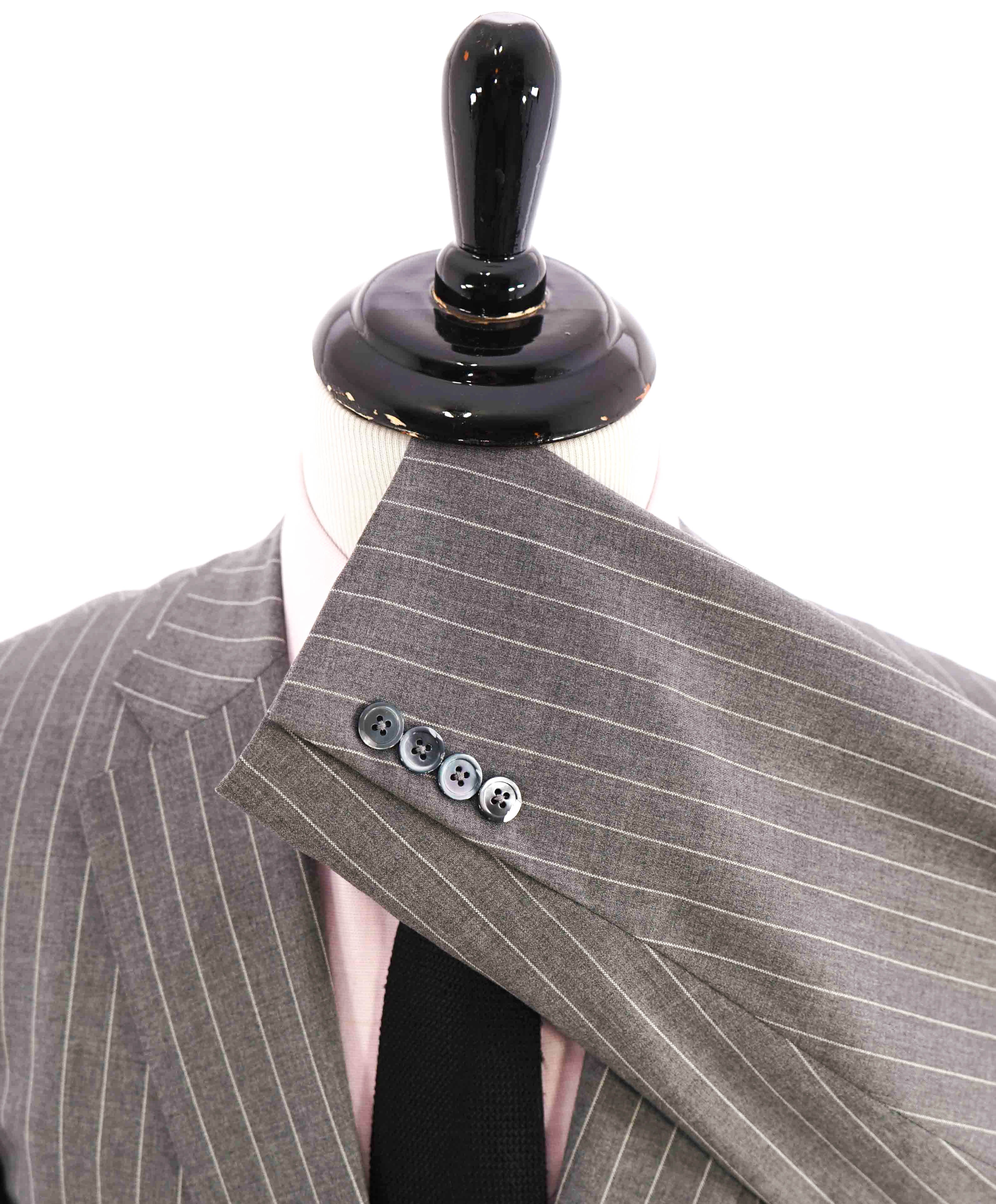 $2,995 ISAIA - Pure Wool *SCIAMMERIA 170'S* Gray Chalk Stripe MOP Blazer - 46R