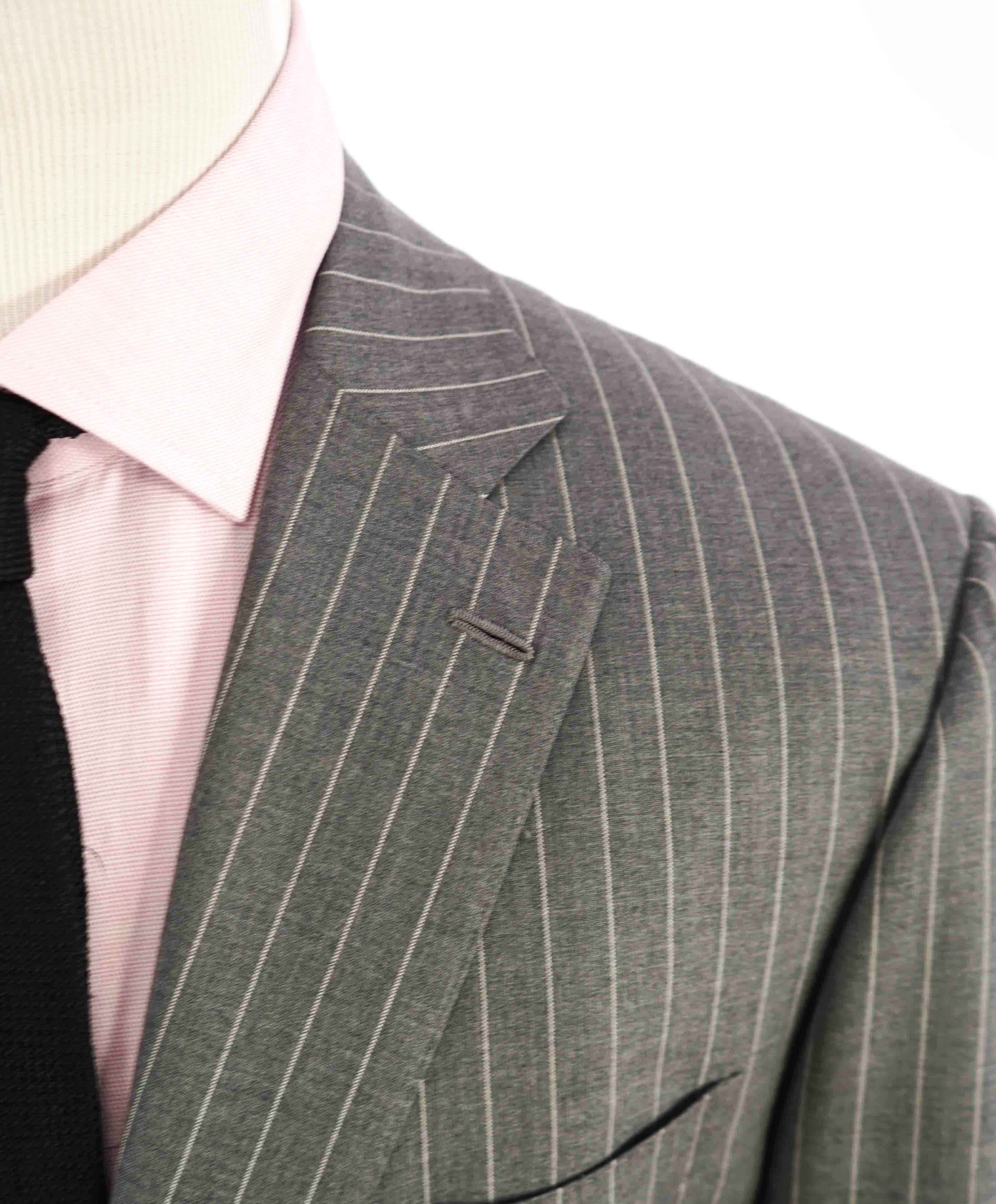 $2,995 ISAIA - Pure Wool *SCIAMMERIA 170'S* Gray Chalk Stripe MOP Blazer - 46R