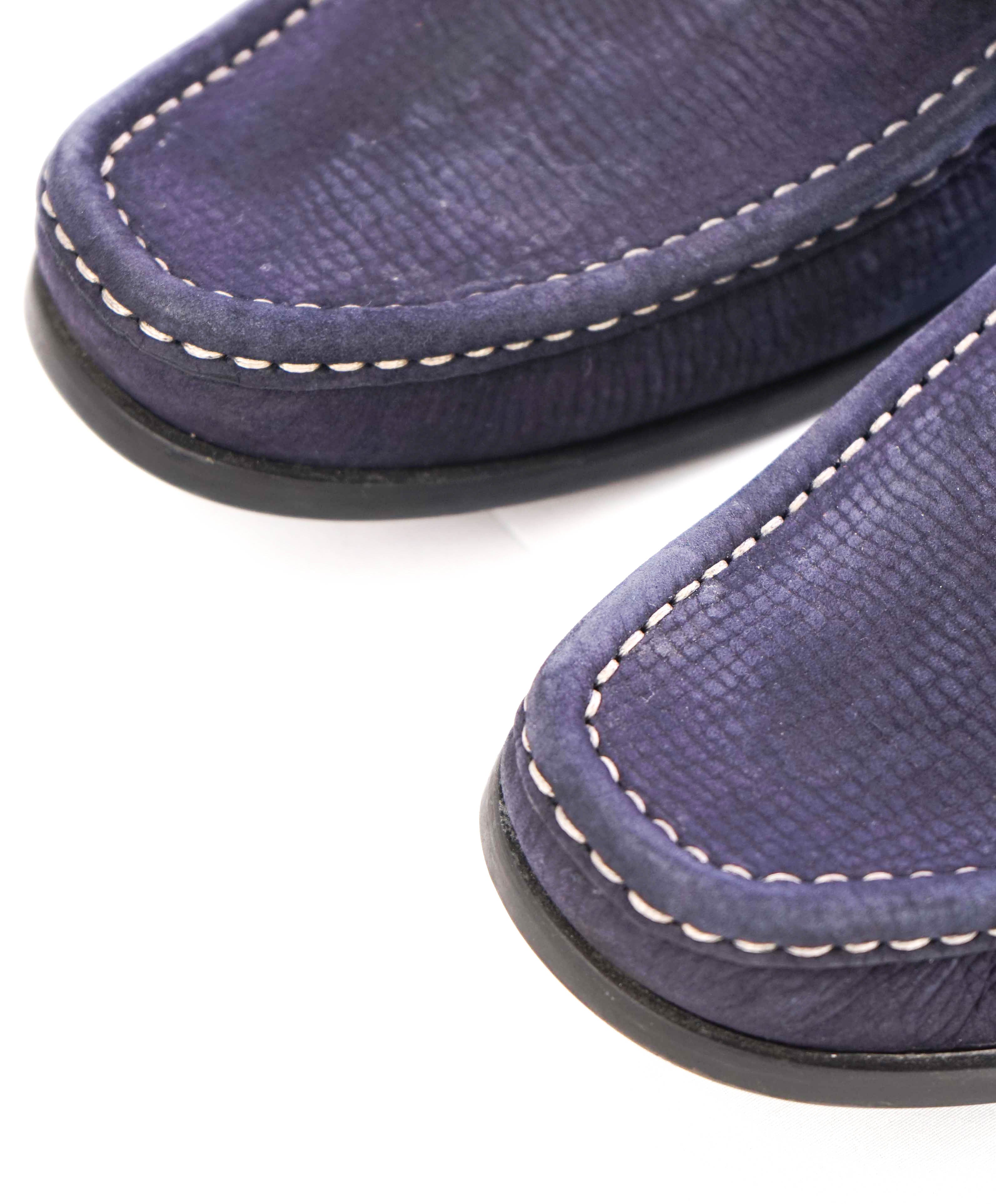 $850 SALVATORE FERRAGAMO - “Magnifico” Blue Leather Embossed Slip-On Loafer - 12 D