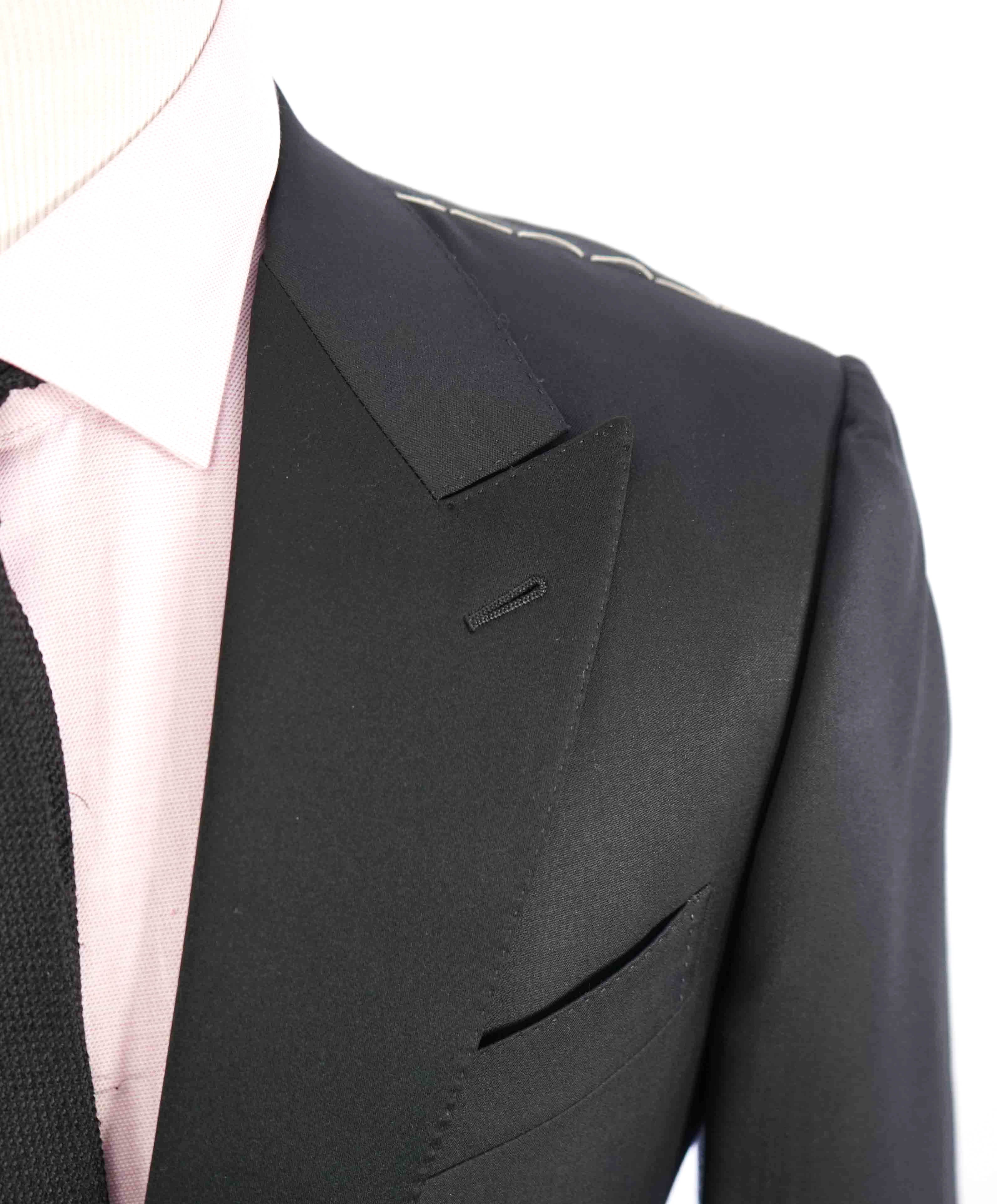 $3,995 ERMENEGILDO ZEGNA -"MICRONSPHERE MILA" PEAK LAPEL Tuxedo - 42R