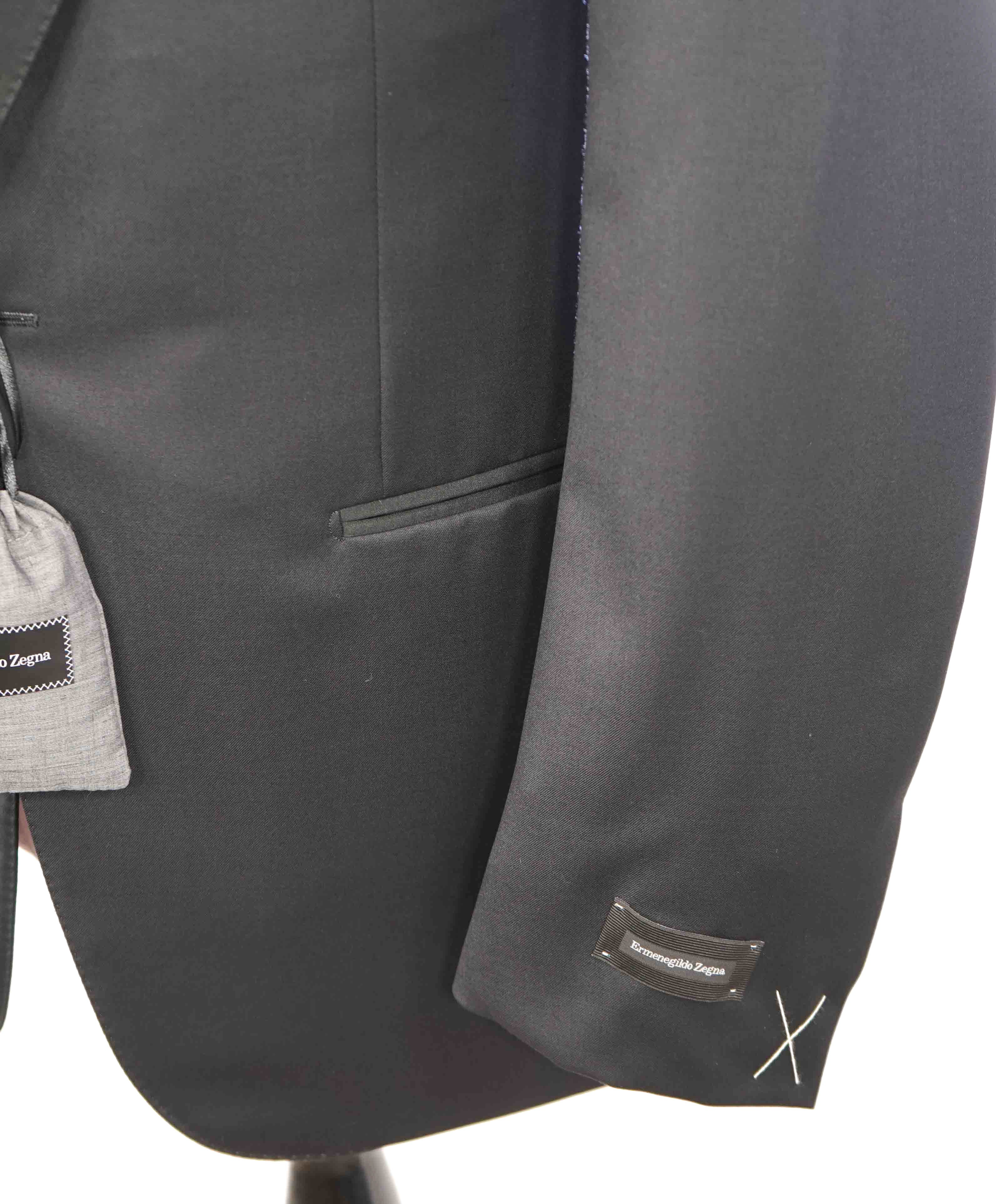 $3,995 ERMENEGILDO ZEGNA -"MICRONSPHERE MILA" PEAK LAPEL Tuxedo - 42R