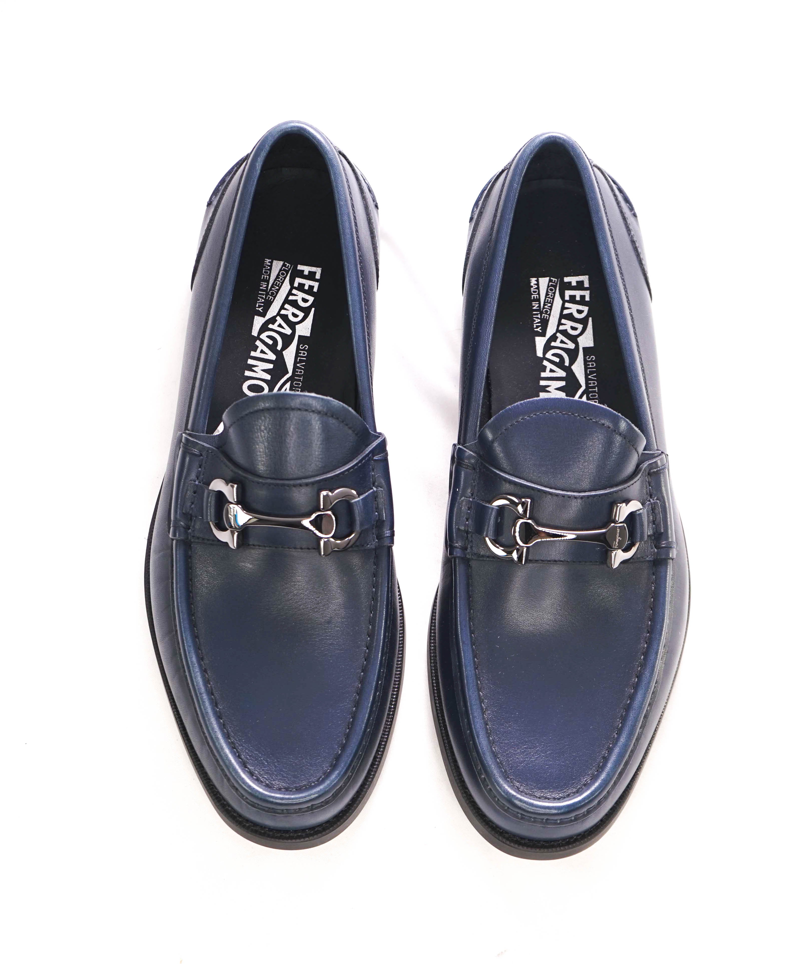 $850 SALVATORE FERRAGAMO - Navy Blue Leather Gancini Loafer- 8 EEE