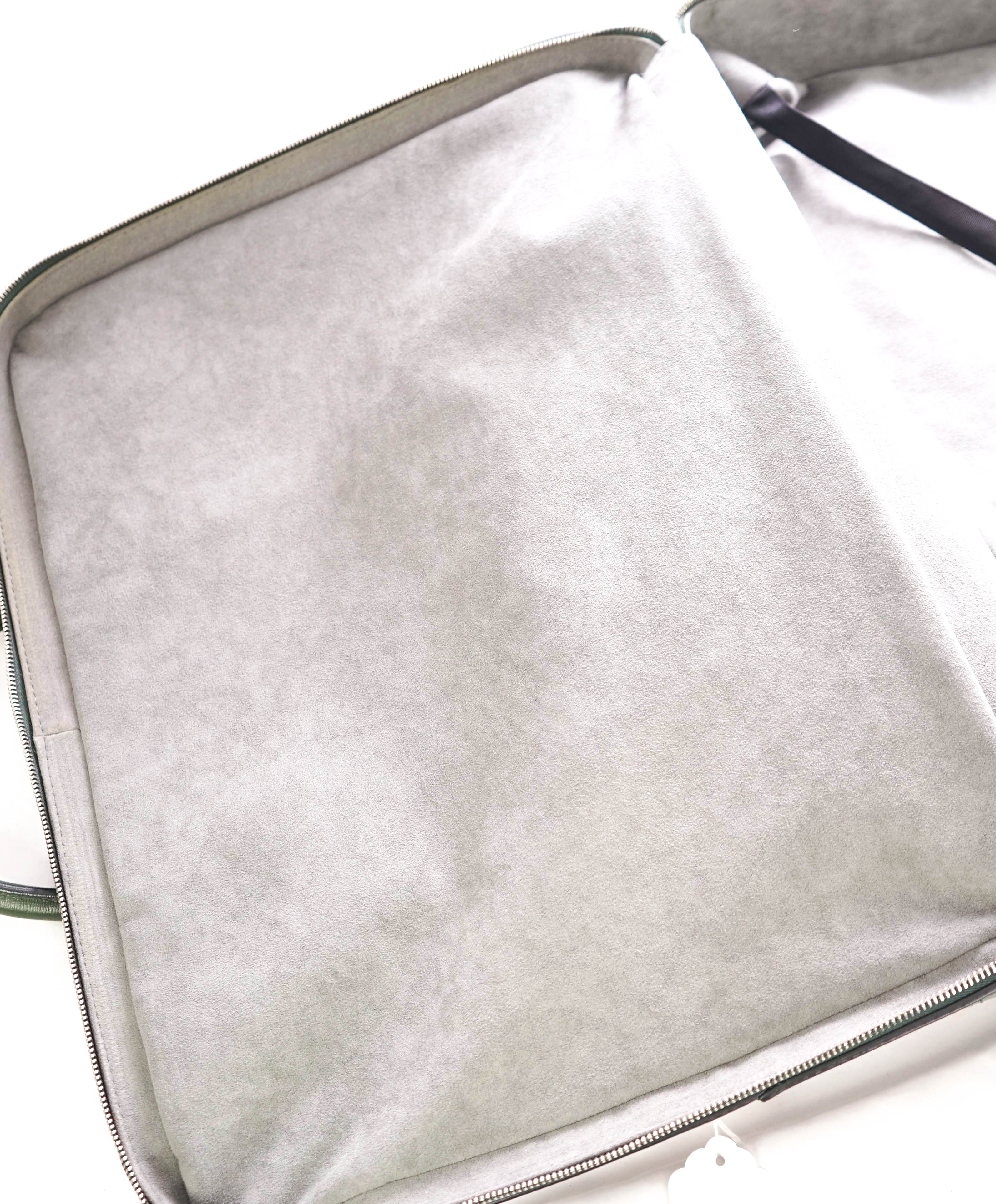 $6,900 BRIONI - Calfskin Leather GREEN Duffle Overnight Bag W Shoulder Strap - N/A