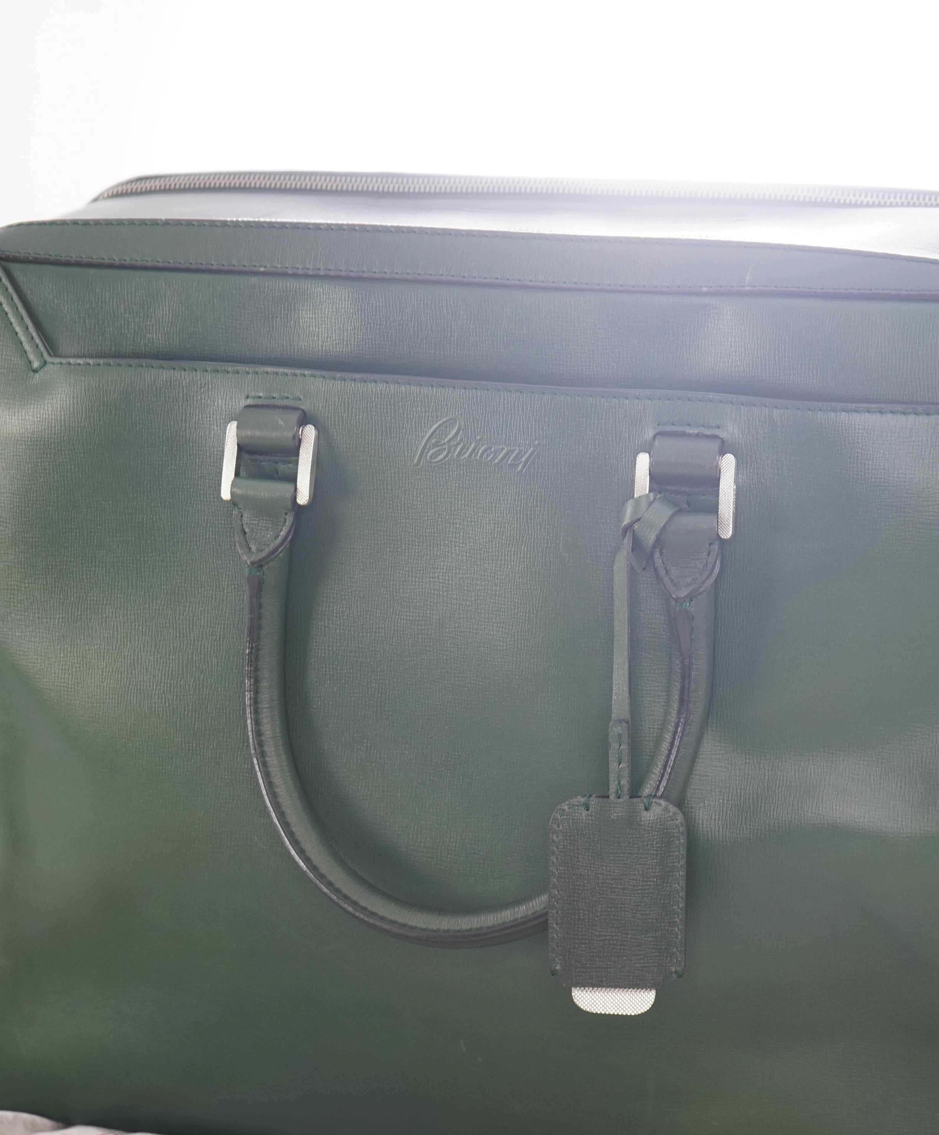 $6,900 BRIONI - Calfskin Leather GREEN Duffle Overnight Bag W Shoulder Strap - N/A