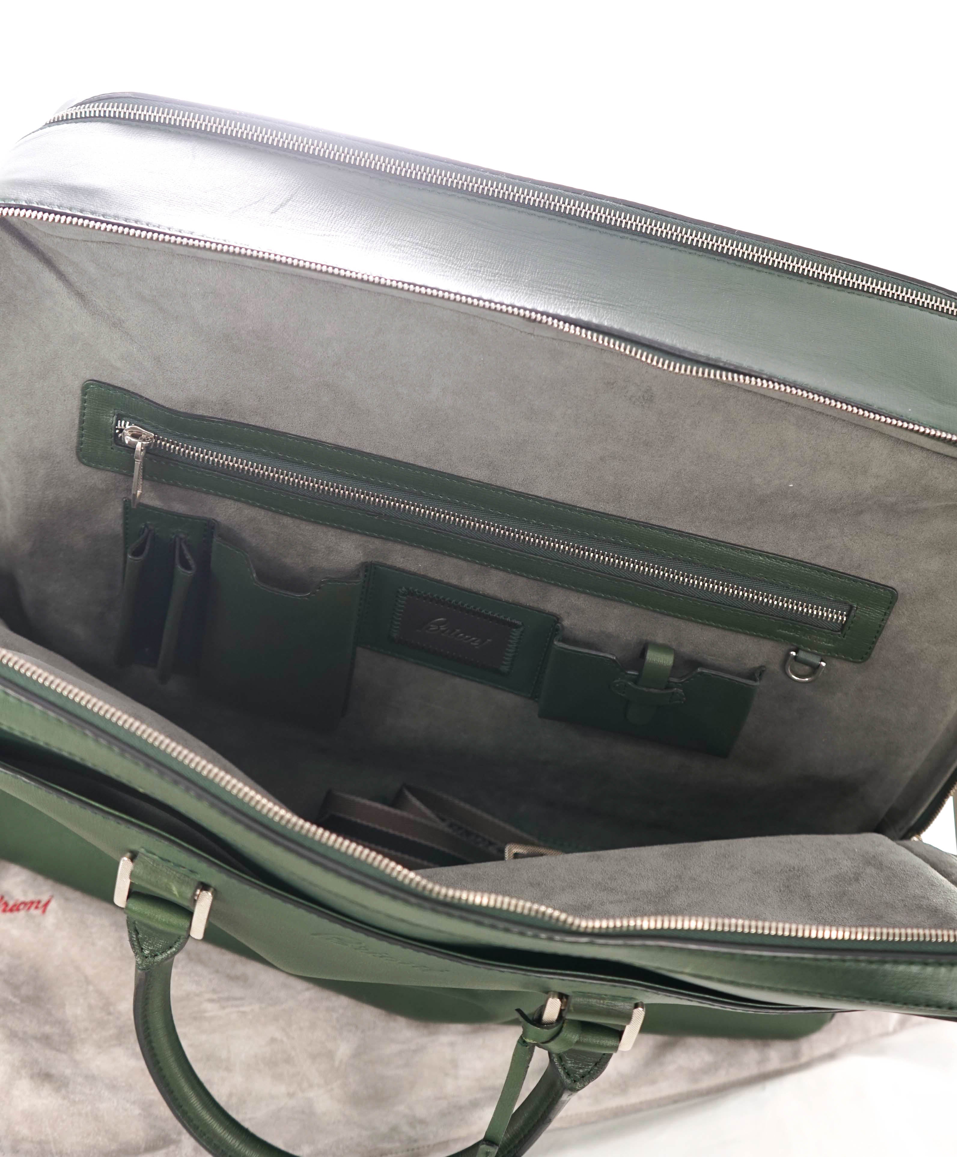 $6,900 BRIONI - Calfskin Leather GREEN Duffle Overnight Bag W Shoulder Strap - N/A