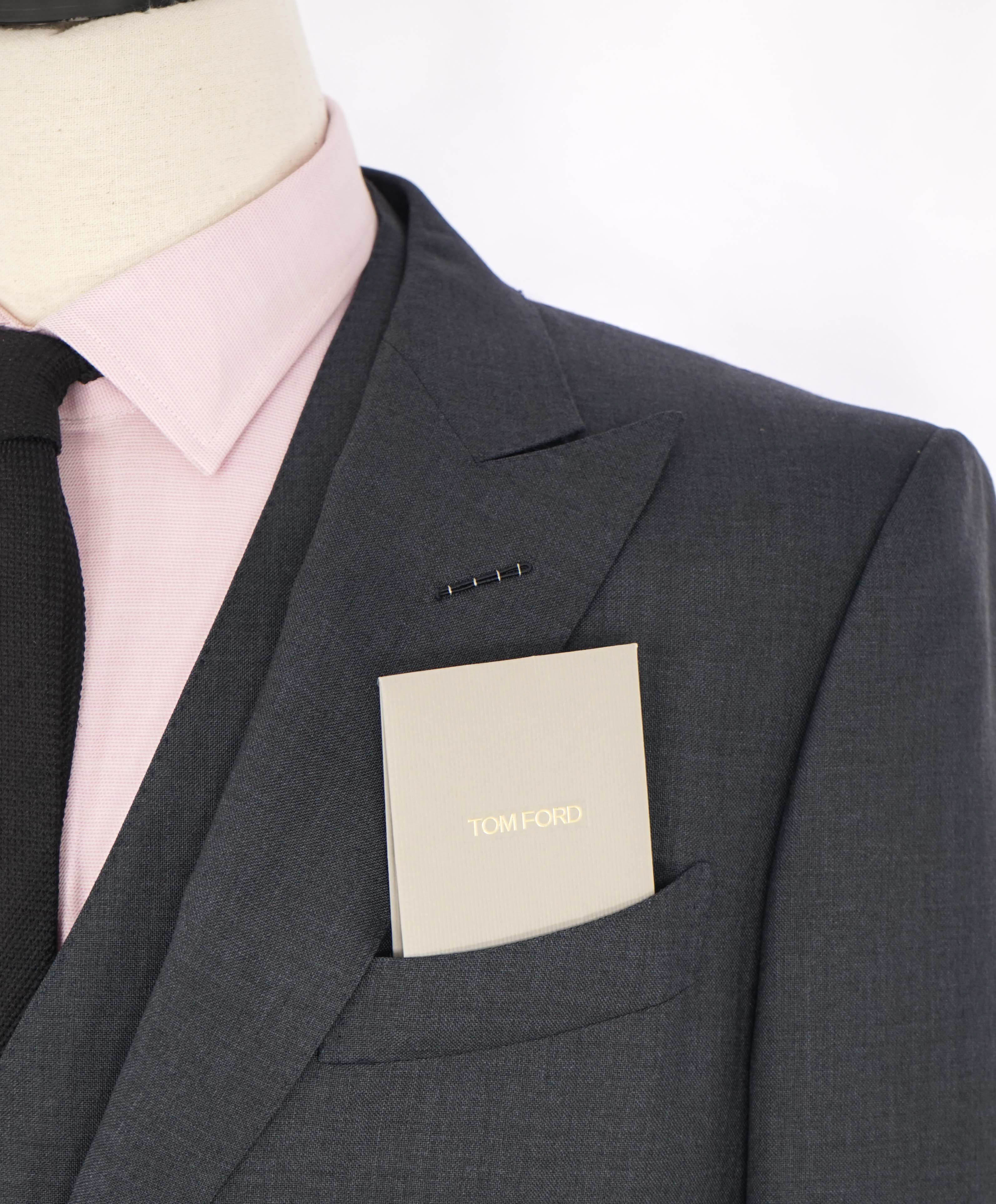 $6,990 TOM FORD - 3-Piece Gray PEAK LAPEL "O'Connor" Vested Side Tab Suit - 42R (52EU)