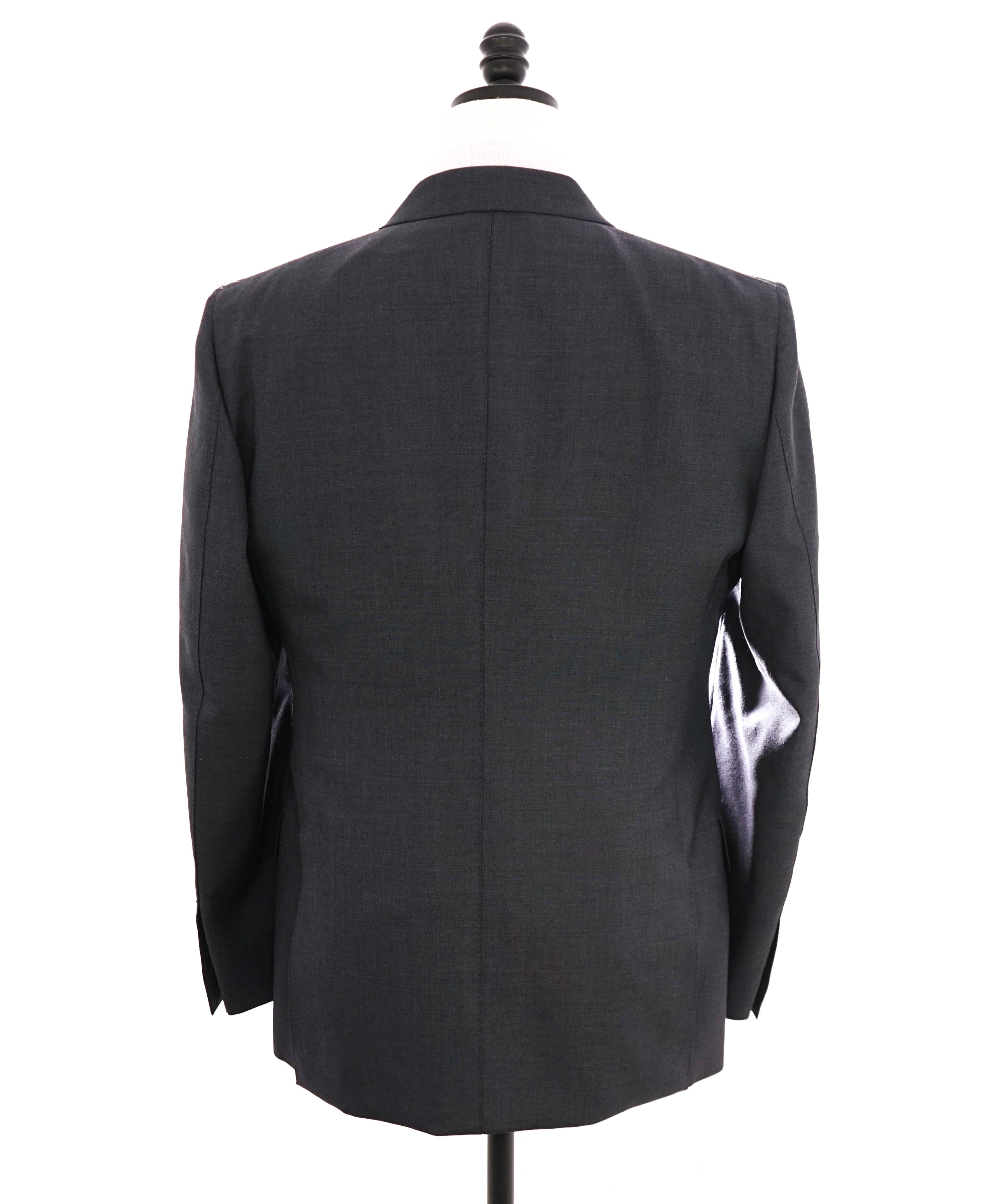 $6,990 TOM FORD - 3-Piece Gray PEAK LAPEL "O'Connor" Vested Side Tab Suit - 42R (52EU)