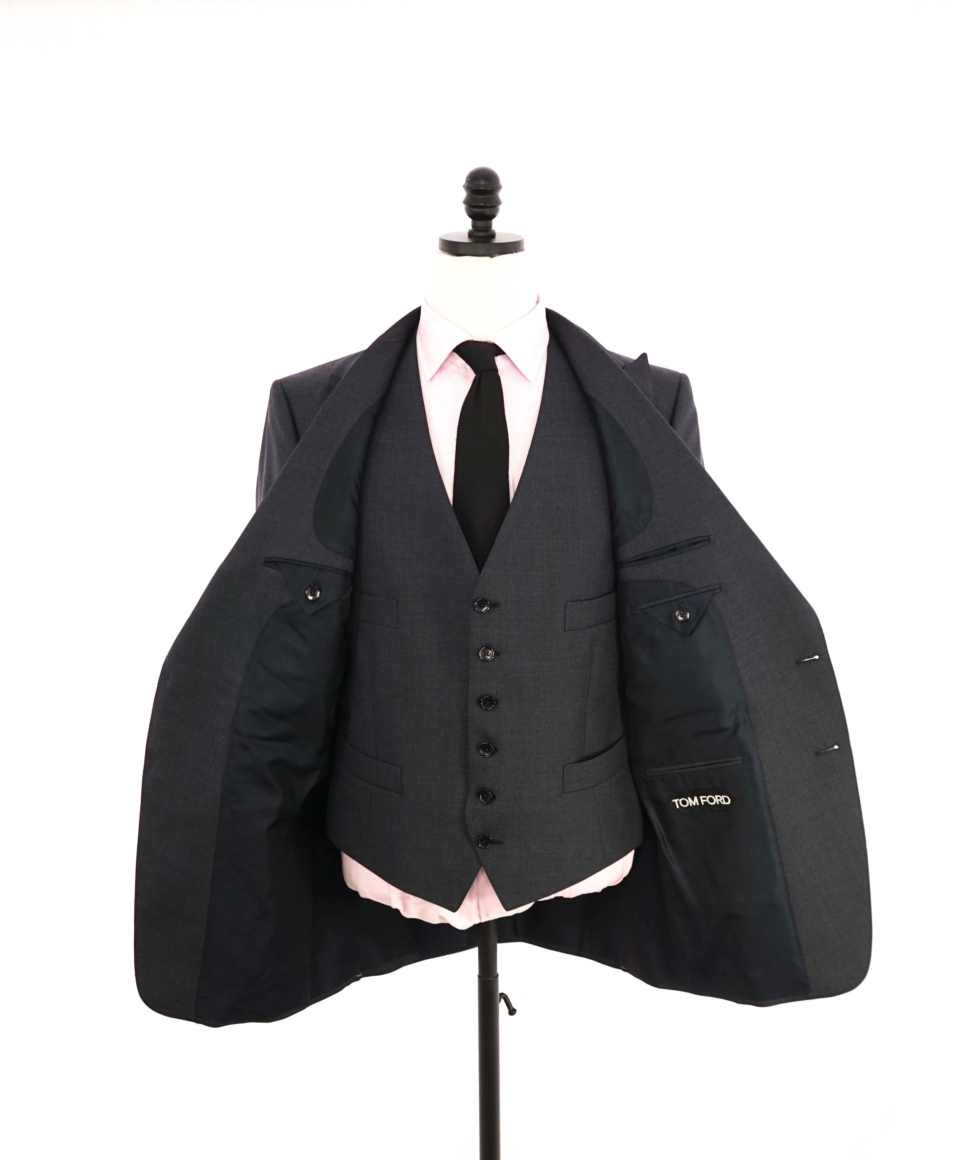 $6,990 TOM FORD - 3-Piece Gray PEAK LAPEL "O'Connor" Vested Side Tab Suit - 42R (52EU)