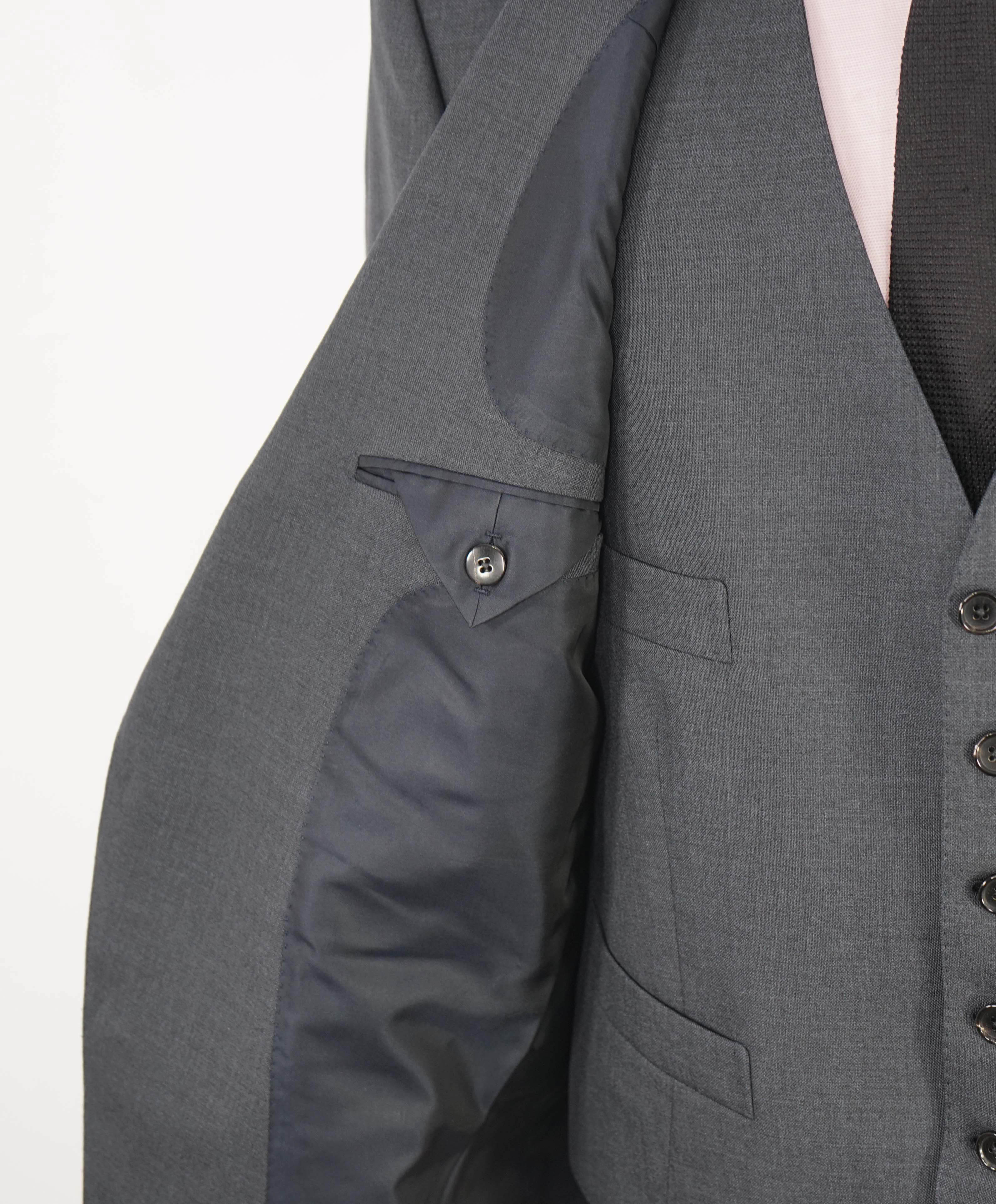 $6,990 TOM FORD - 3-Piece Gray PEAK LAPEL "O'Connor" Vested Side Tab Suit - 42R (52EU)